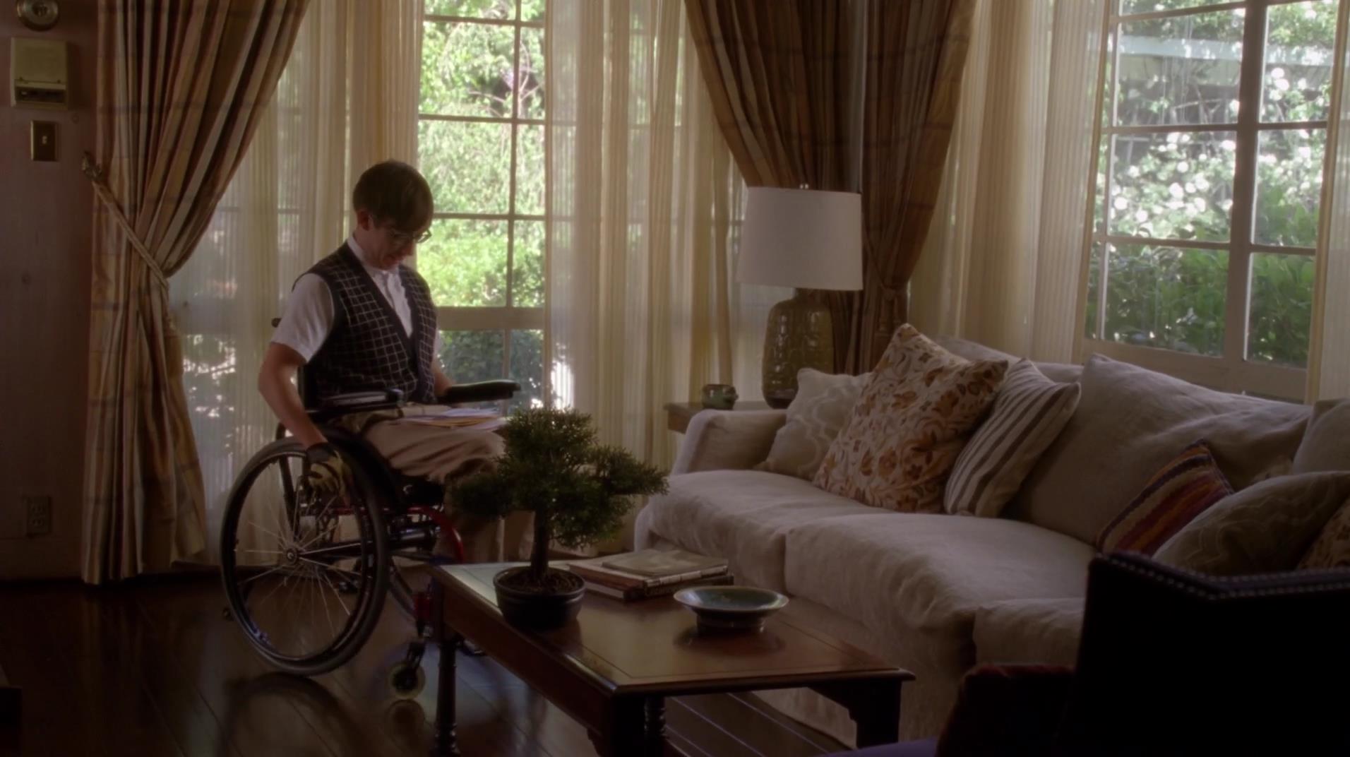 Glee_0710.jpg