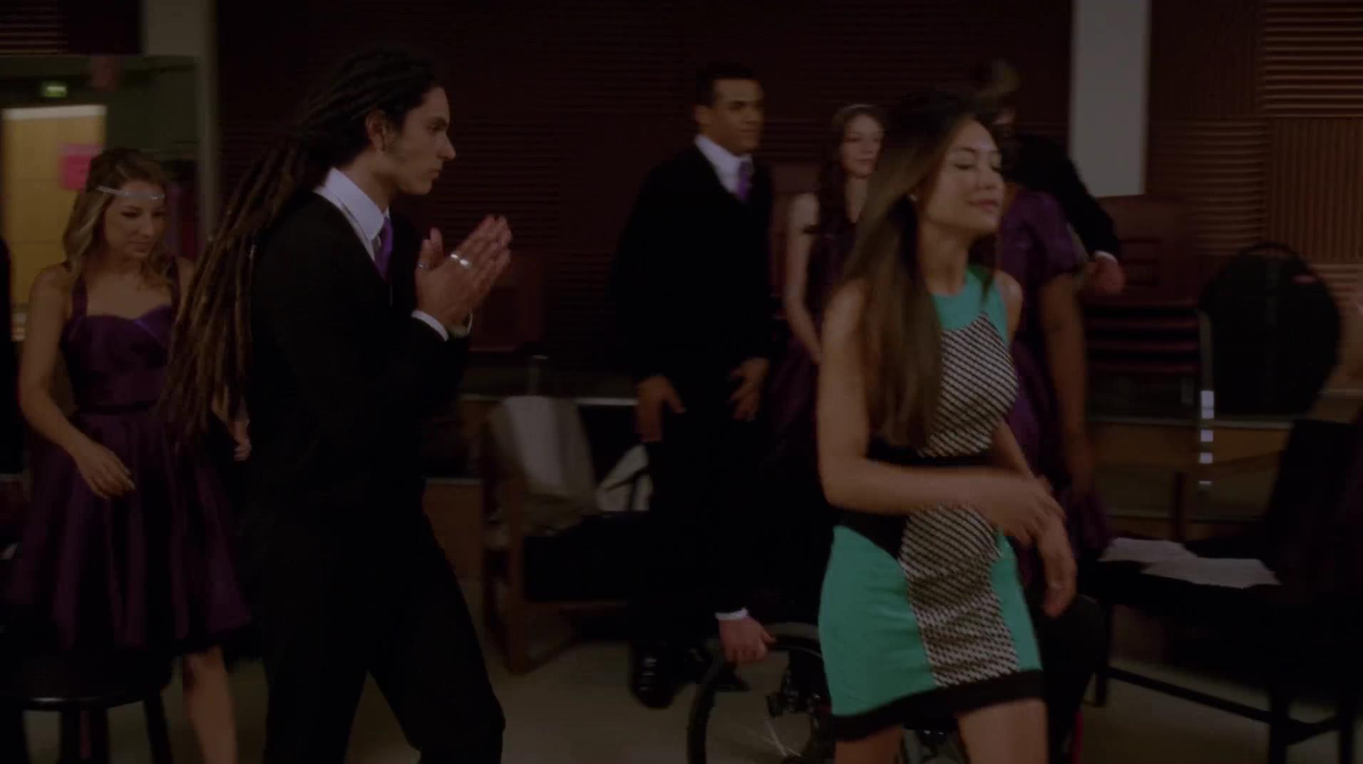 Glee_0716.jpg