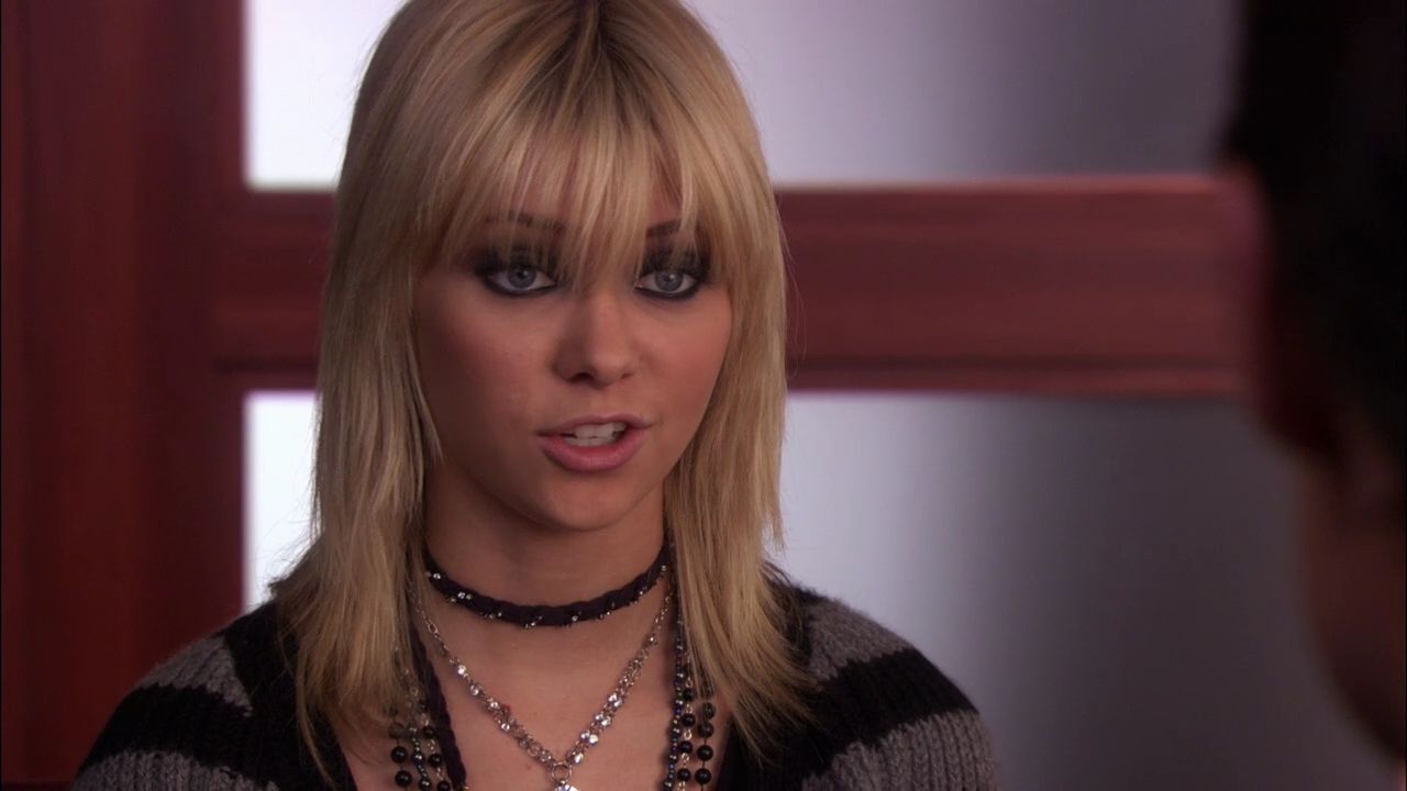 210GossipGirl0501.jpg