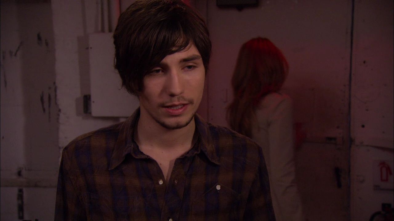 210GossipGirl1200.jpg