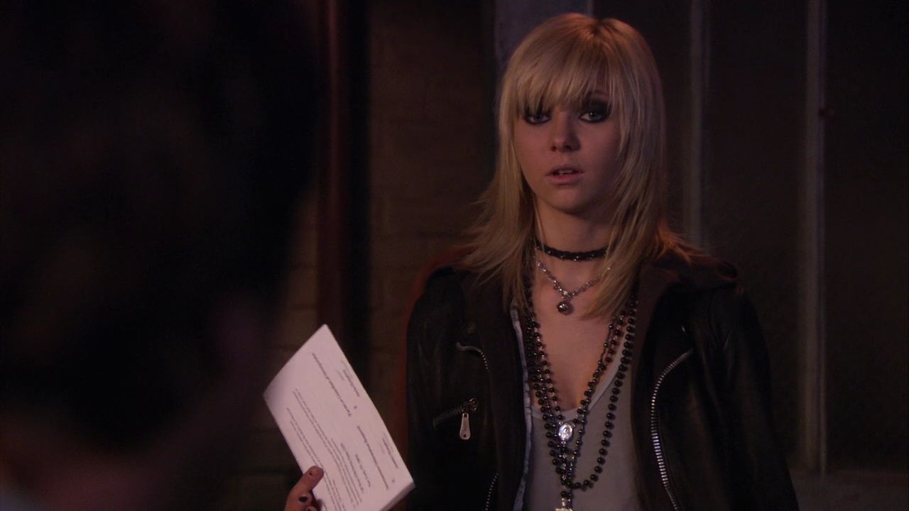 210GossipGirl1216.jpg