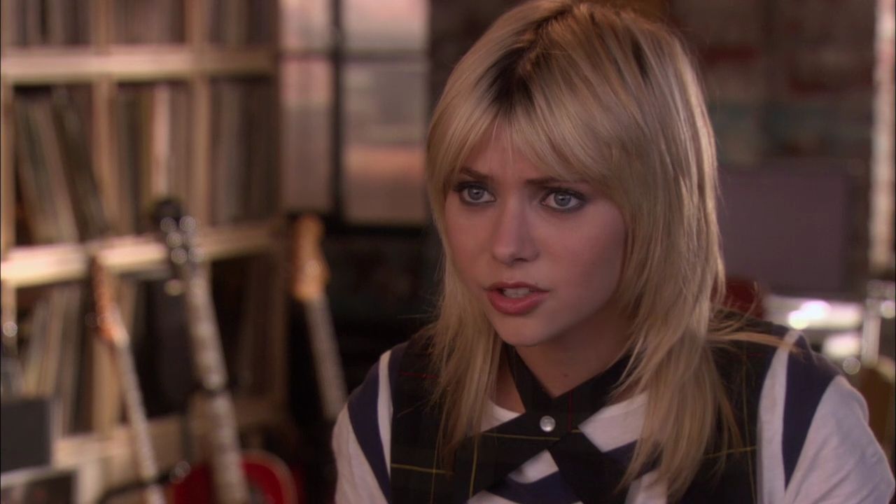 214GossipGirl0613.jpg