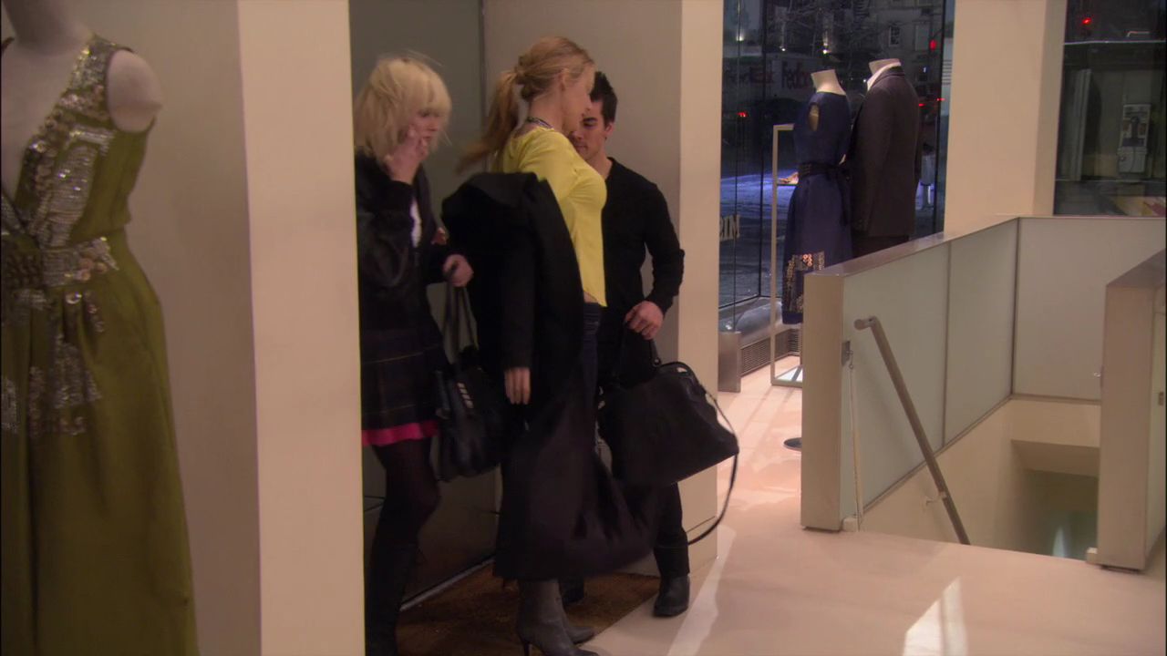 220GossipGirl0410.jpg