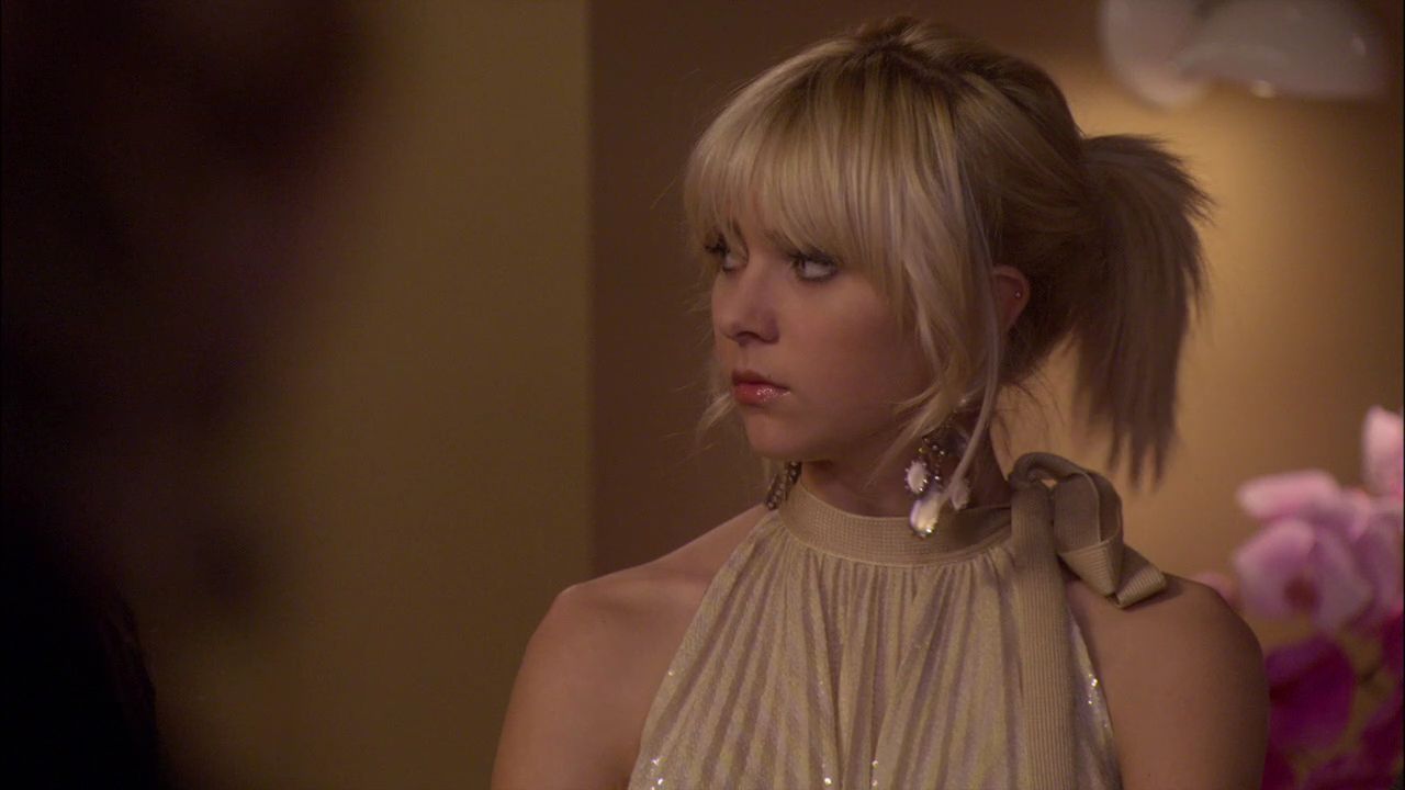 220GossipGirl1002.jpg