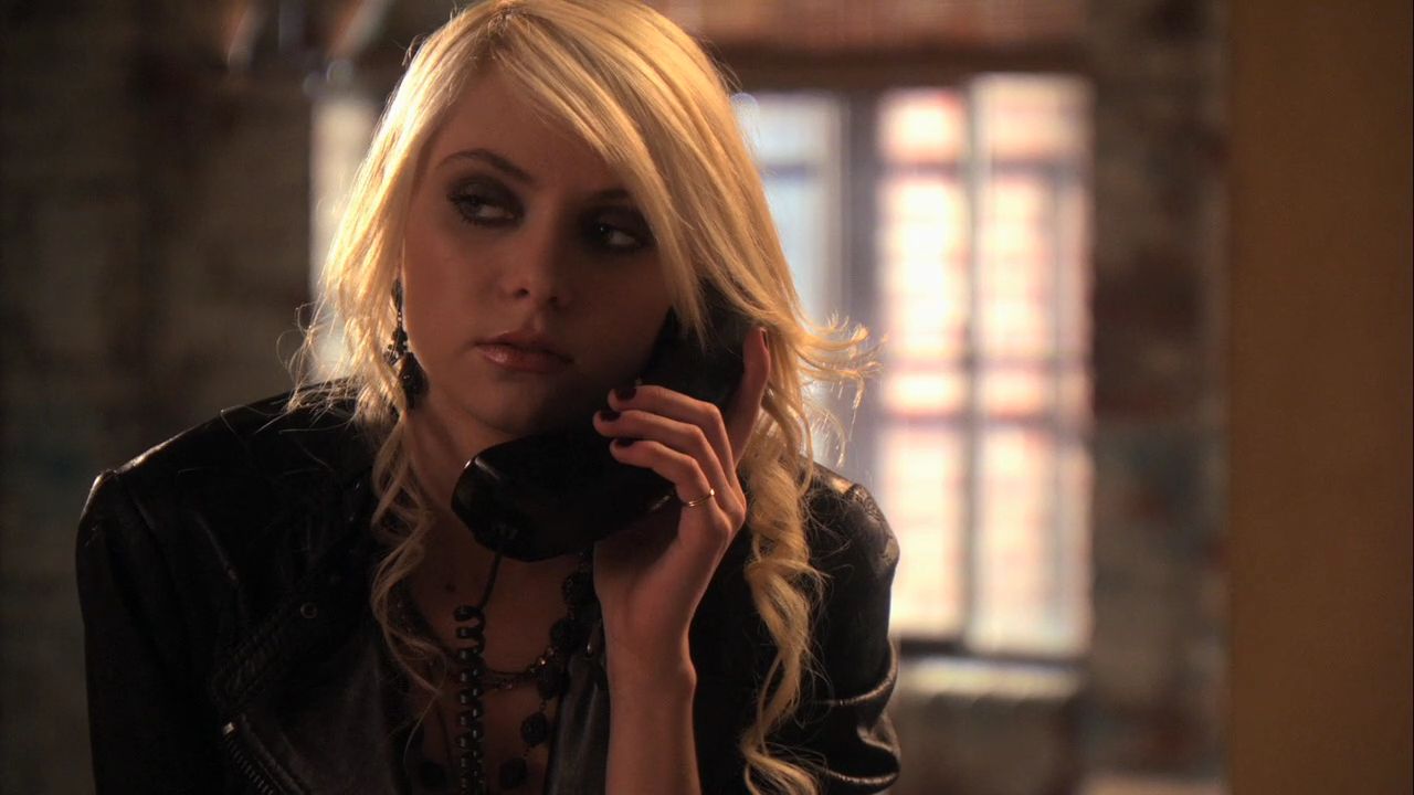 321GossipGirl0210.jpg