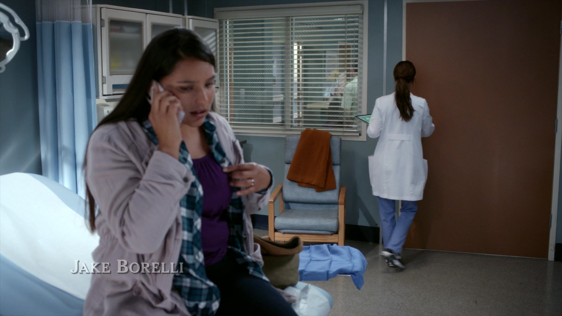 Greys_Anatomy_S19E08_0432.jpg