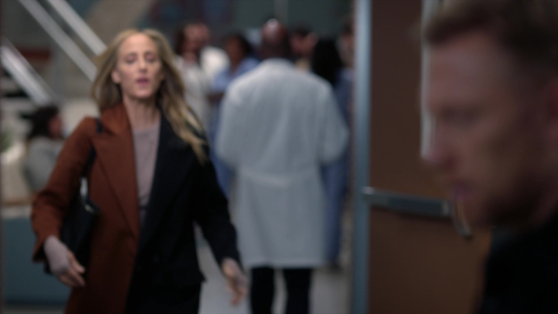 Greys_Anatomy_S19E08_1909.jpg