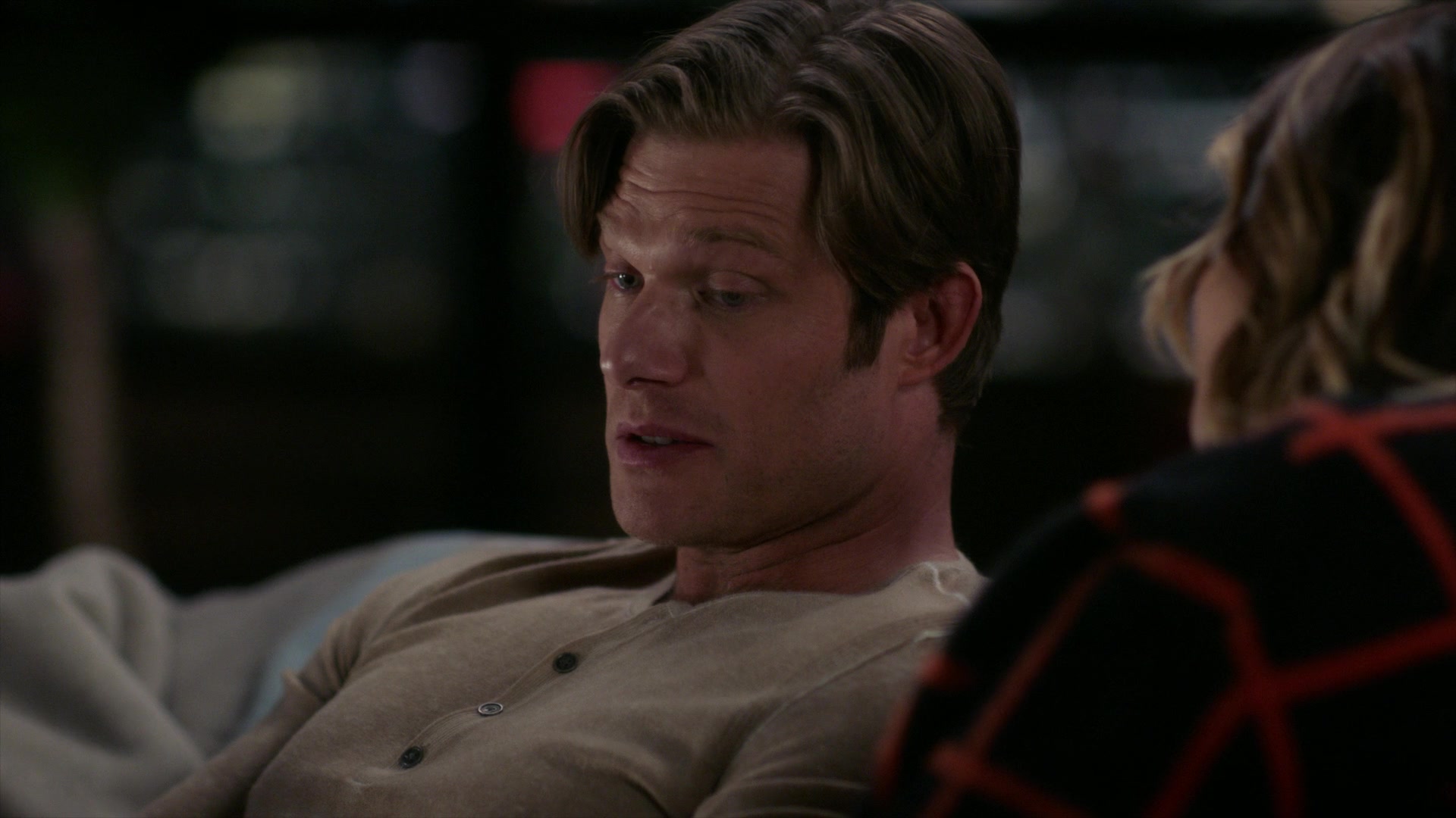 Greys_Anatomy_S19E08_1943.jpg