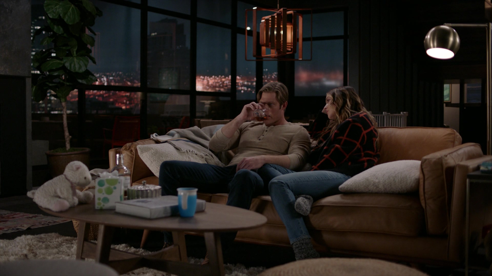 Greys_Anatomy_S19E08_1948.jpg