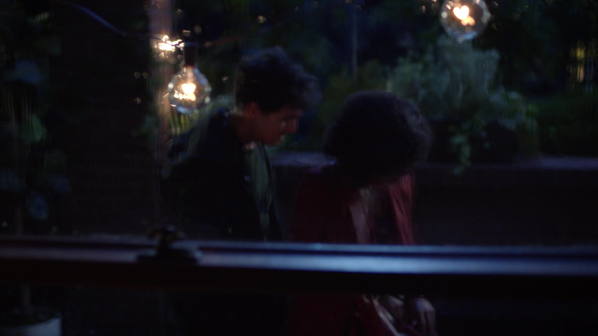 Greys_Anatomy_S19E08_1992.jpg