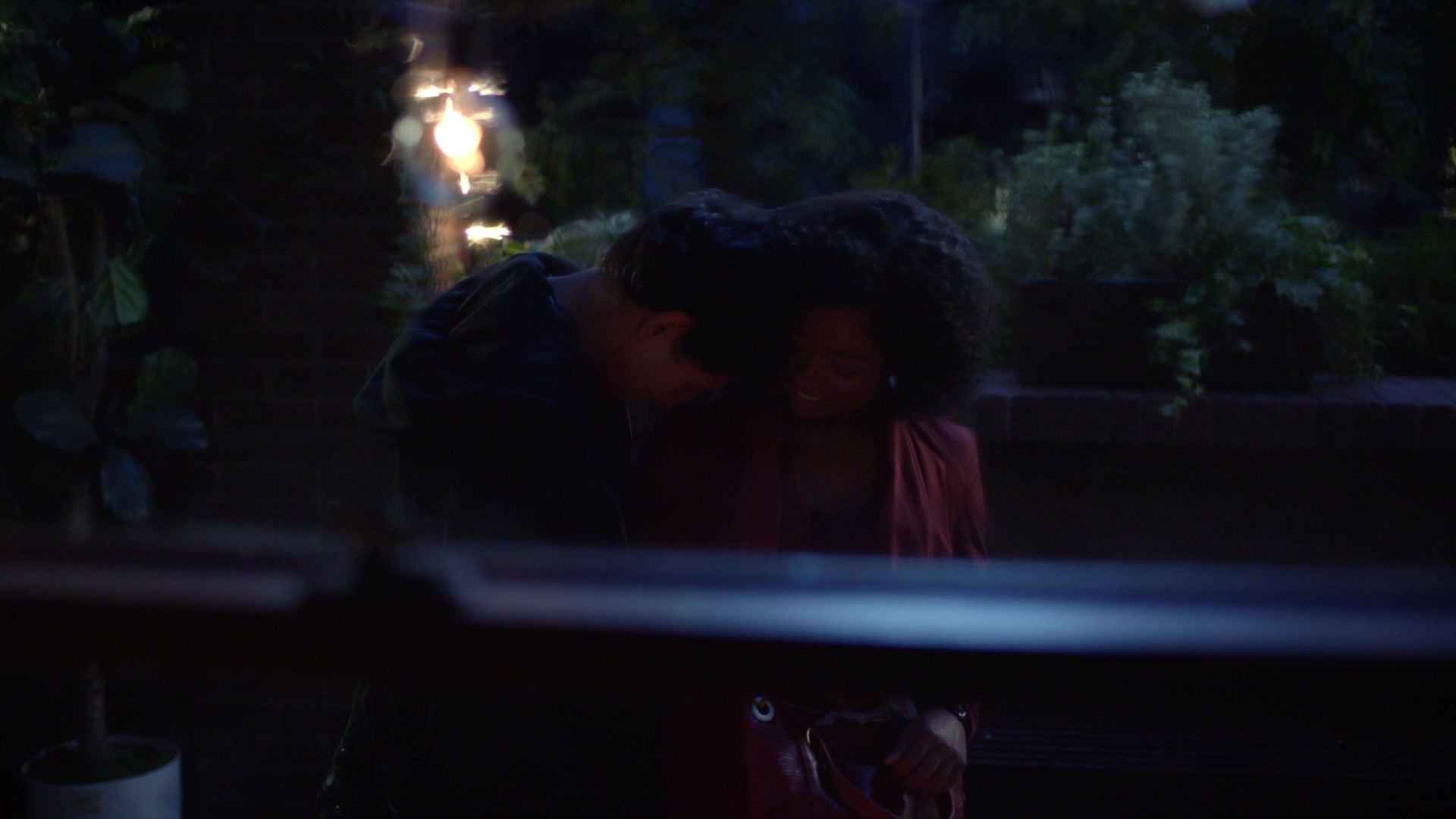 Greys_Anatomy_S19E08_1994.jpg
