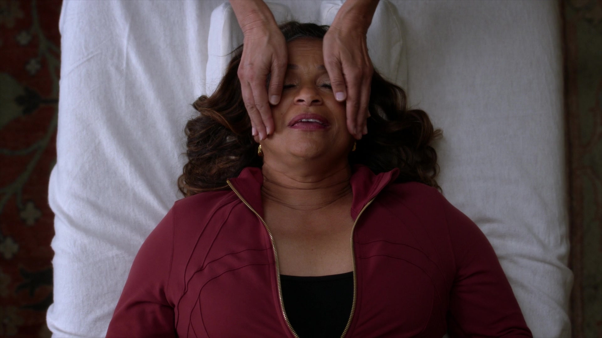 Greys_Anatomy_S19E10_0102.jpg