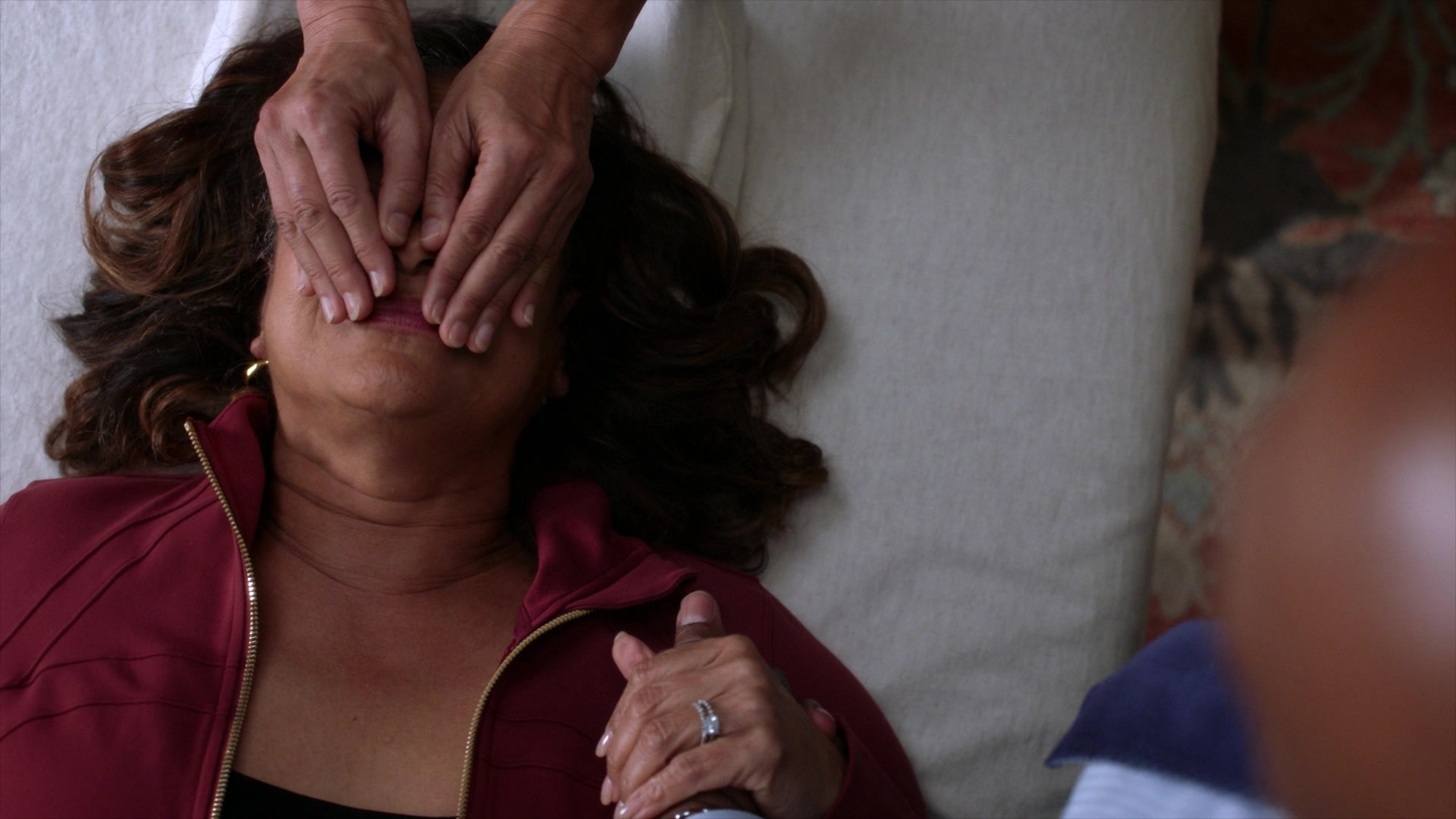 Greys_Anatomy_S19E10_0106.jpg