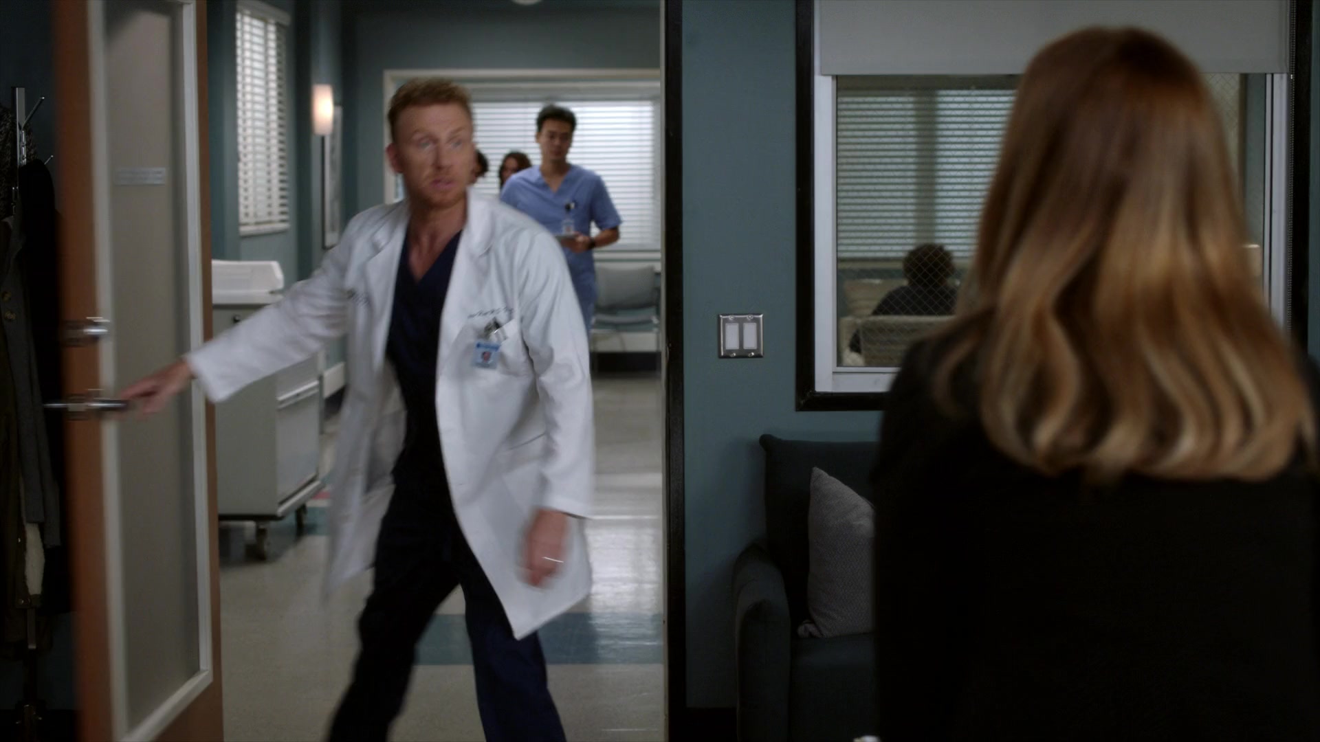 Greys_Anatomy_S19E10_0172.jpg