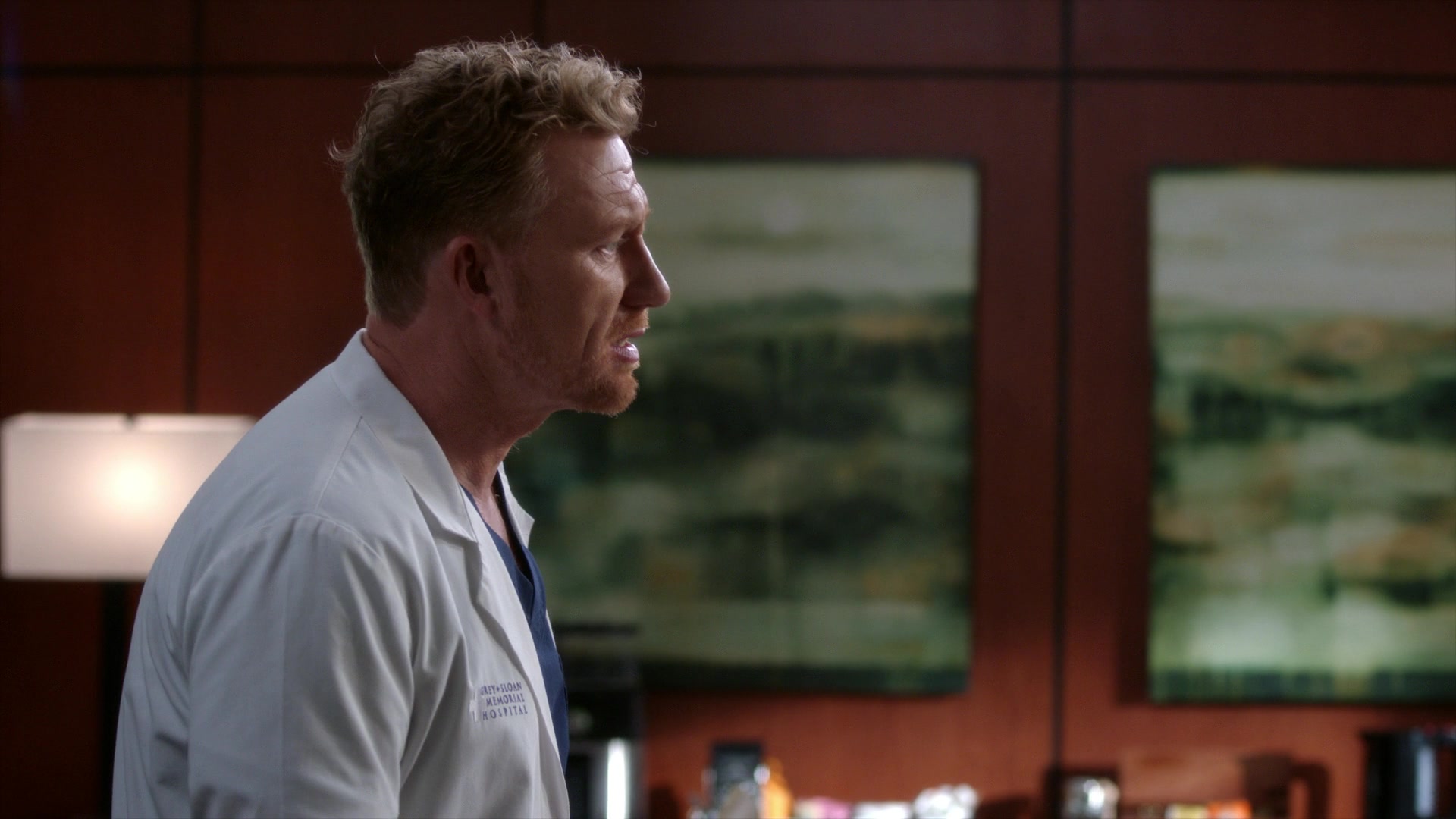 Greys_Anatomy_S19E10_0197.jpg