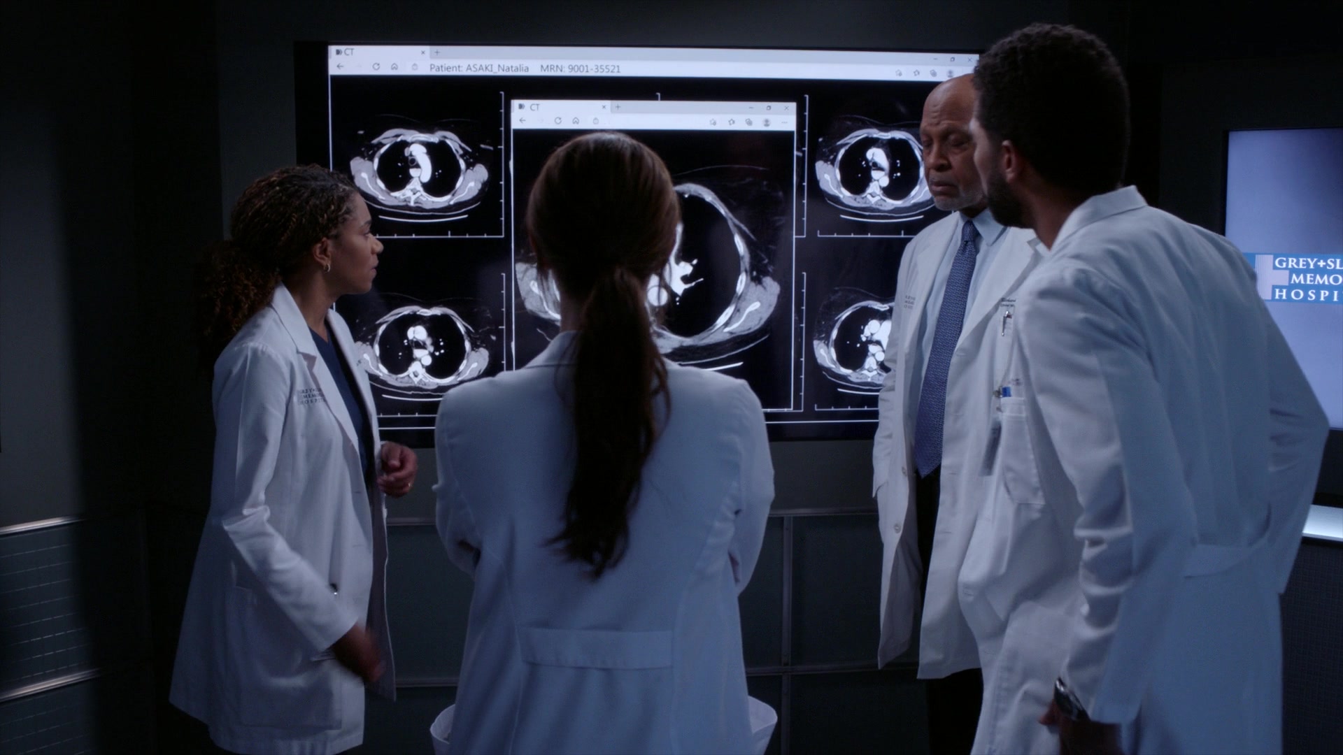 Greys_Anatomy_S19E10_0800.jpg