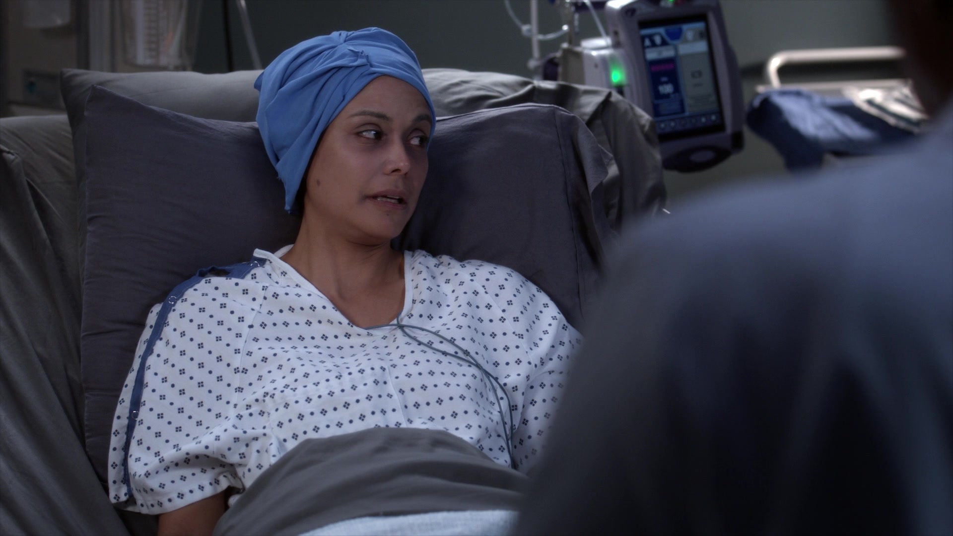 Greys_Anatomy_S19E10_0826.jpg