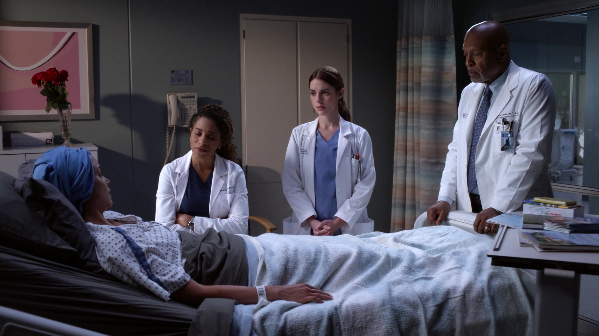 Greys_Anatomy_S19E10_0828.jpg