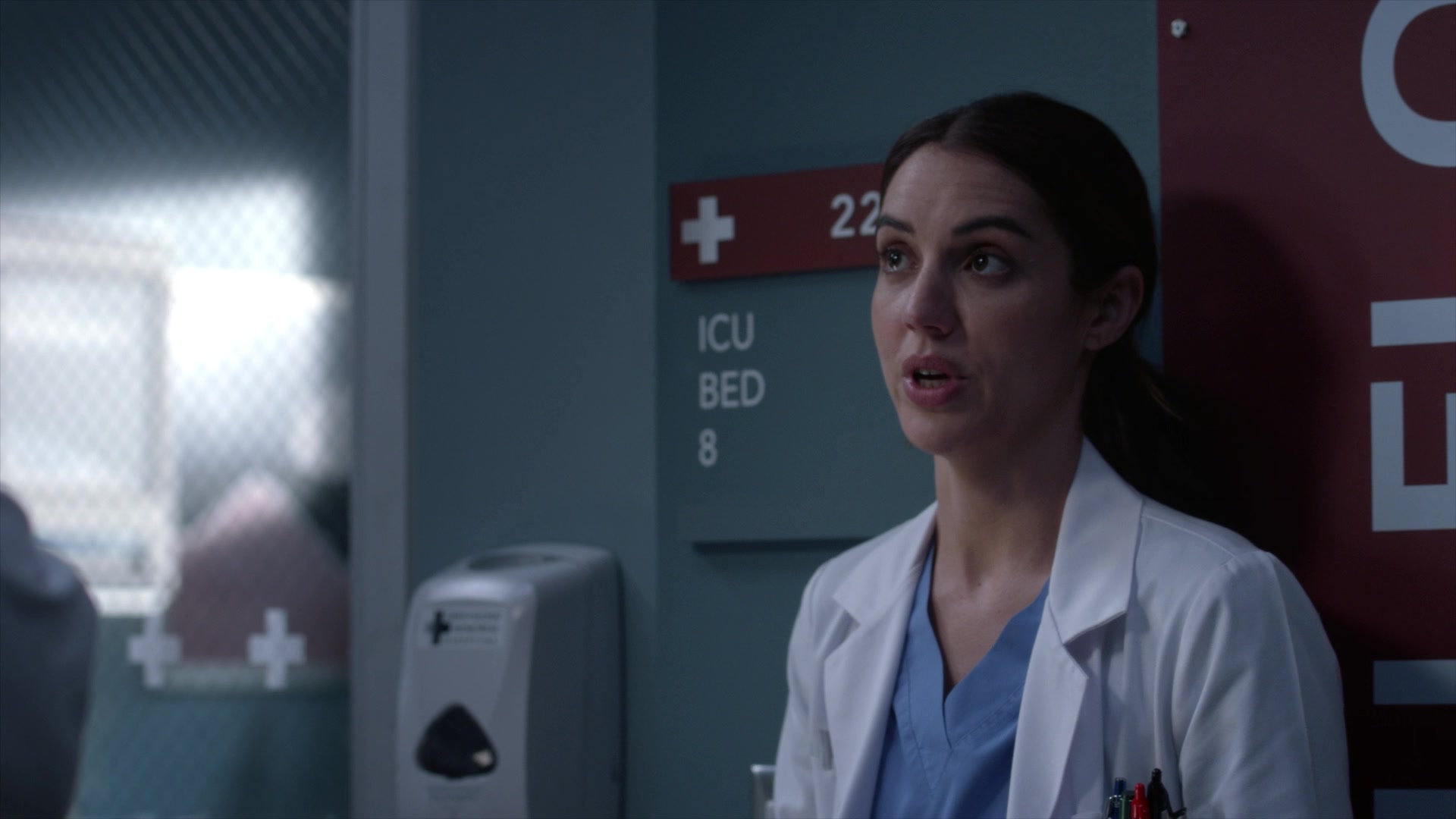 Greys_Anatomy_S19E10_1143.jpg