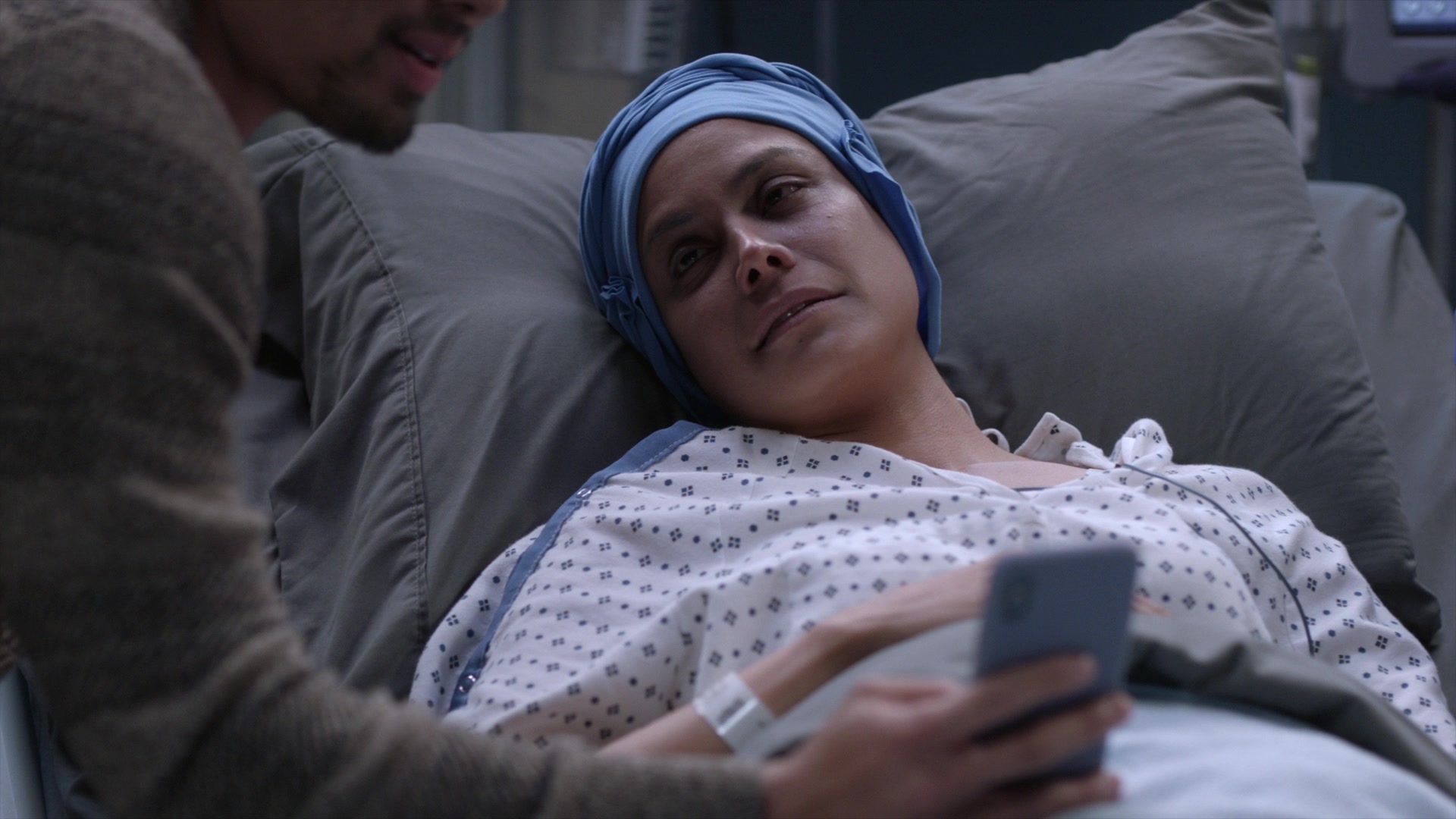 Greys_Anatomy_S19E10_1327.jpg