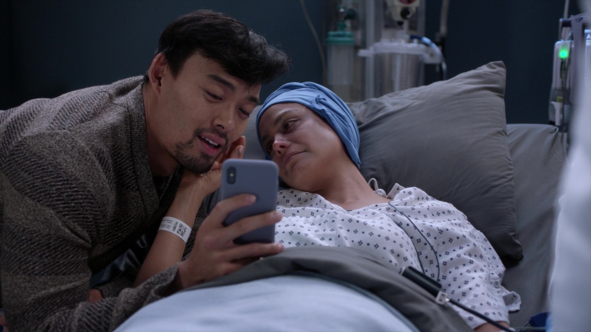 Greys_Anatomy_S19E10_1371.jpg