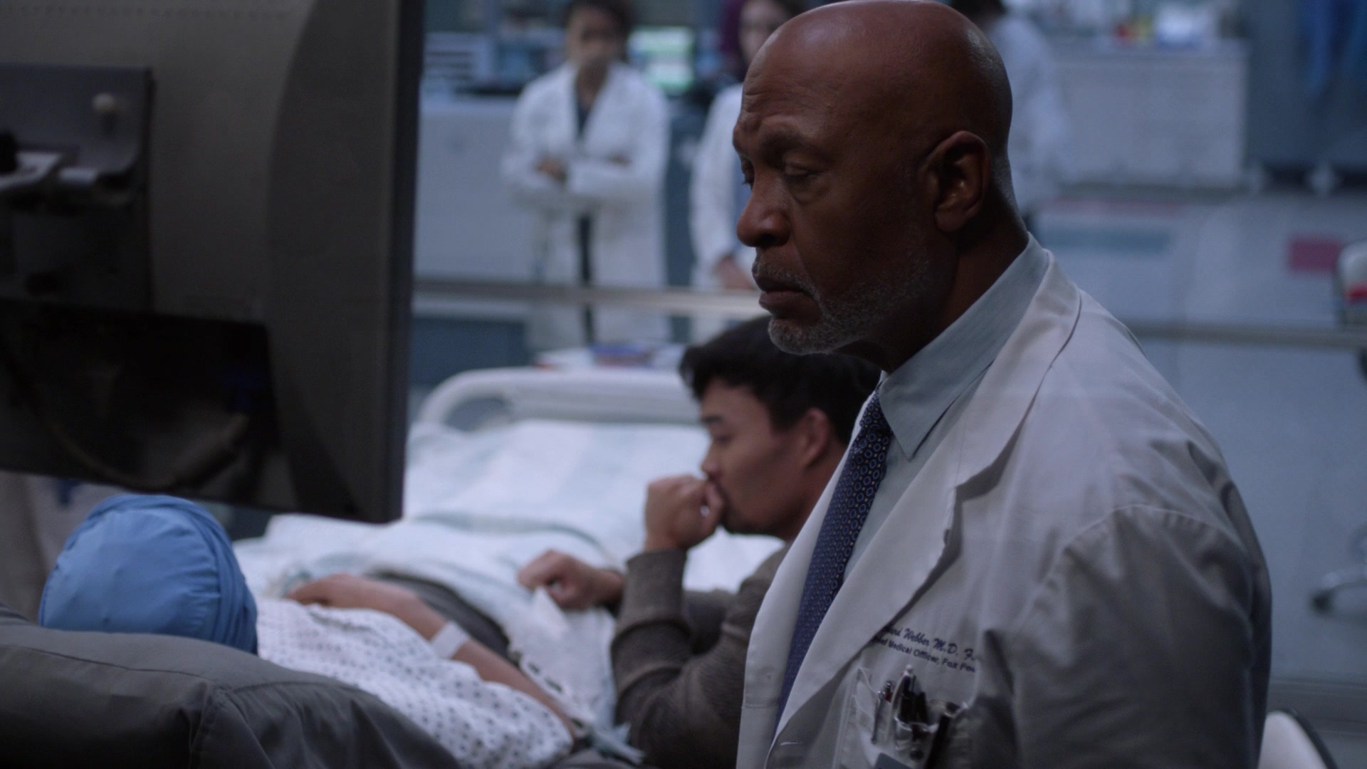 Greys_Anatomy_S19E10_1431.jpg