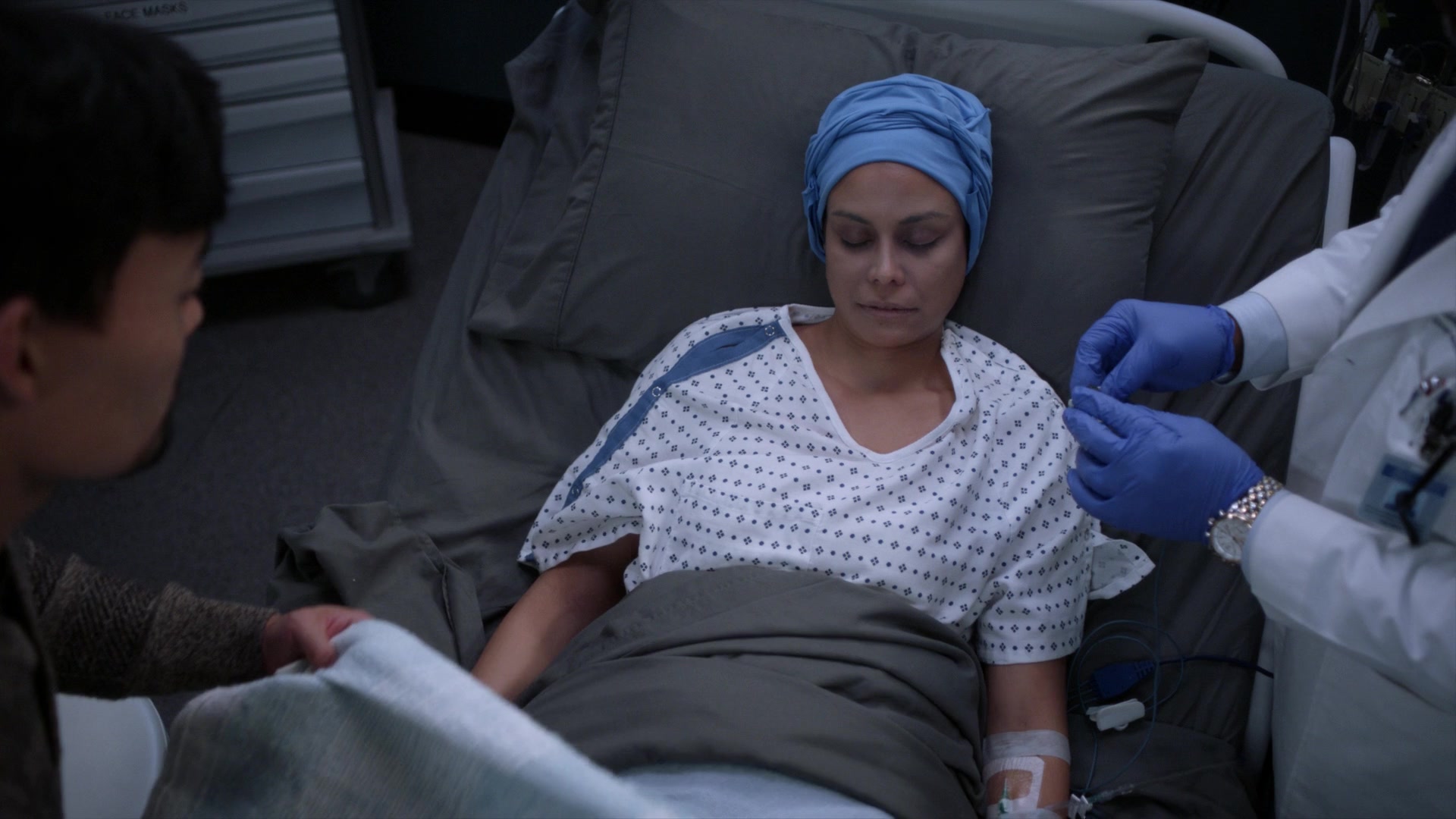Greys_Anatomy_S19E10_1433.jpg