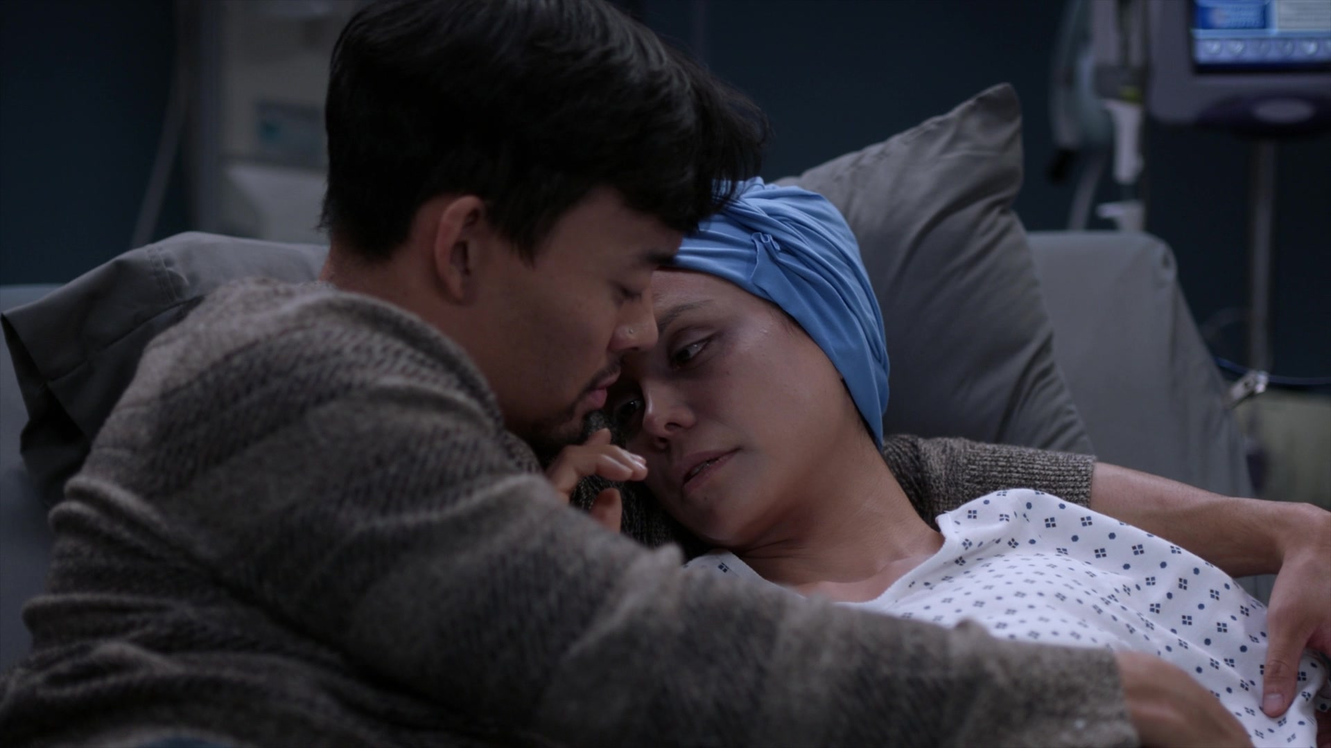 Greys_Anatomy_S19E10_1445.jpg