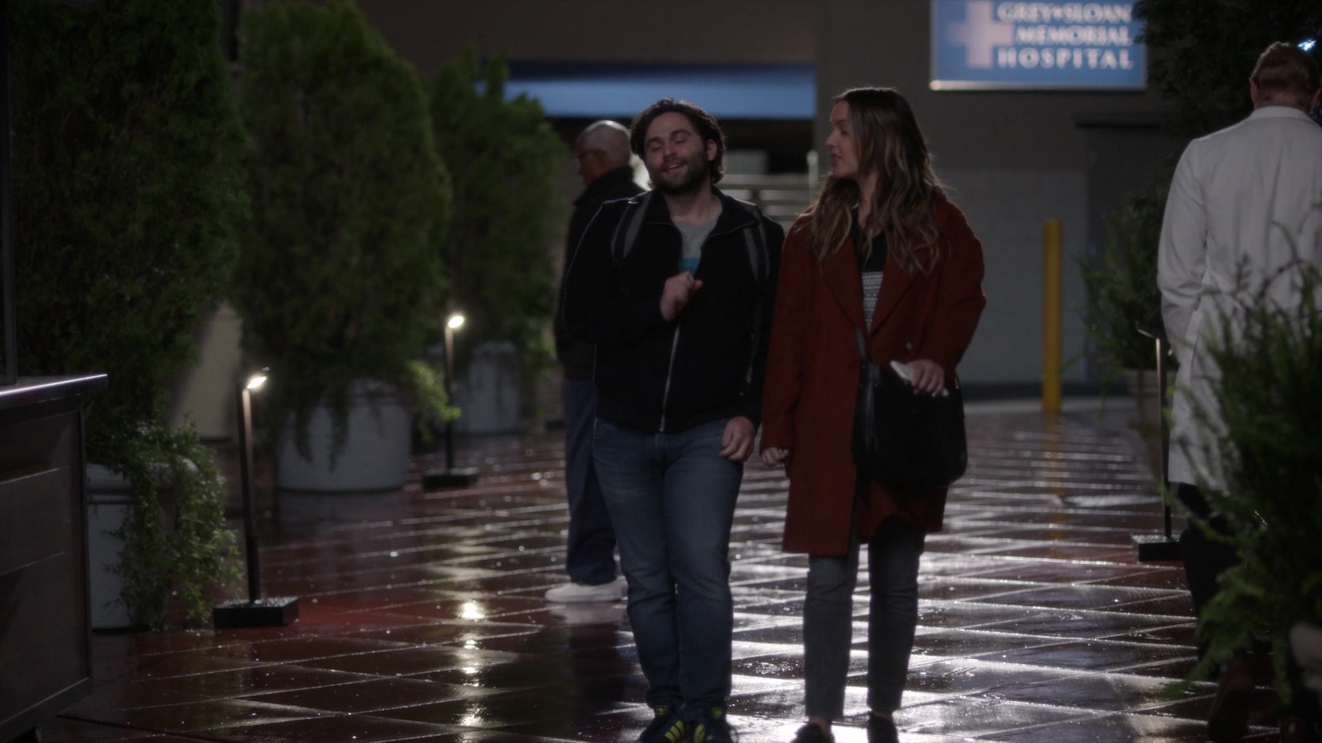 Greys_Anatomy_S19E10_1784.jpg