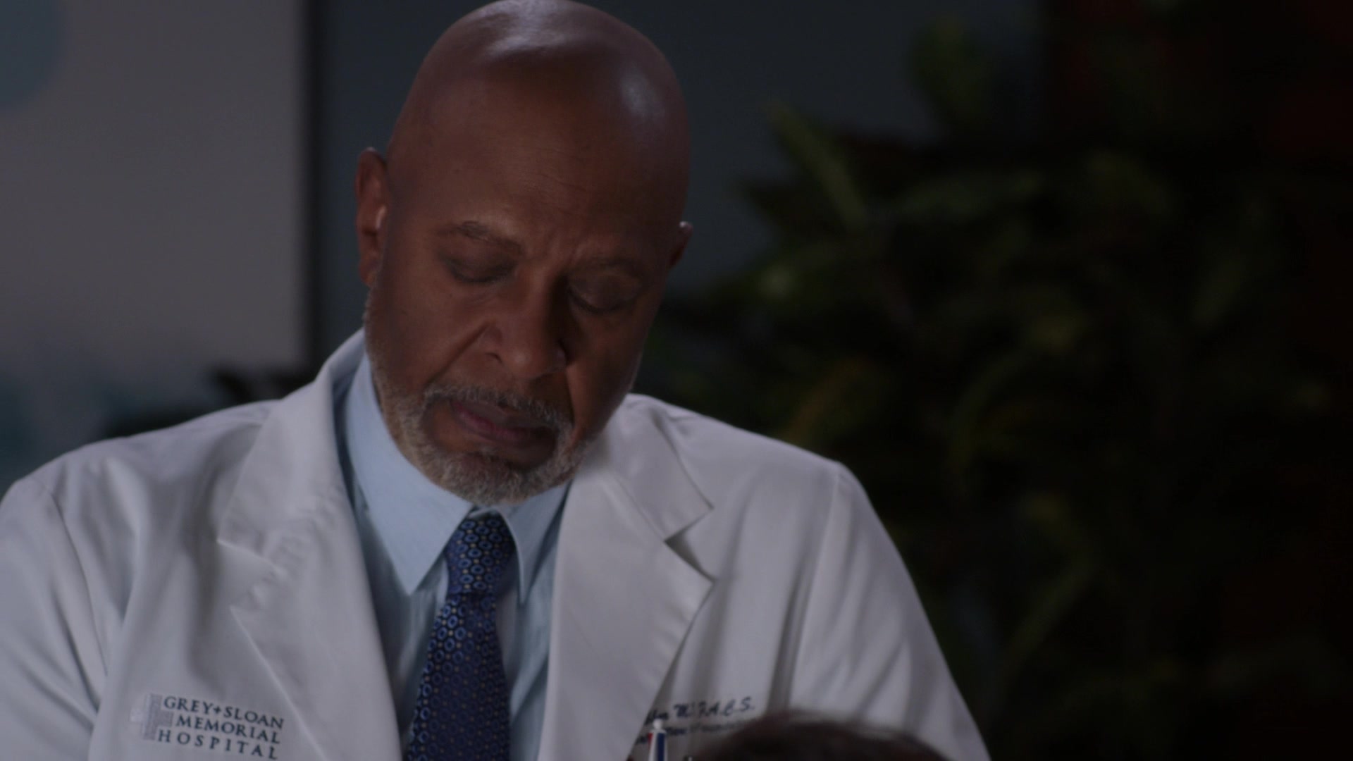 Greys_Anatomy_S19E10_1894.jpg
