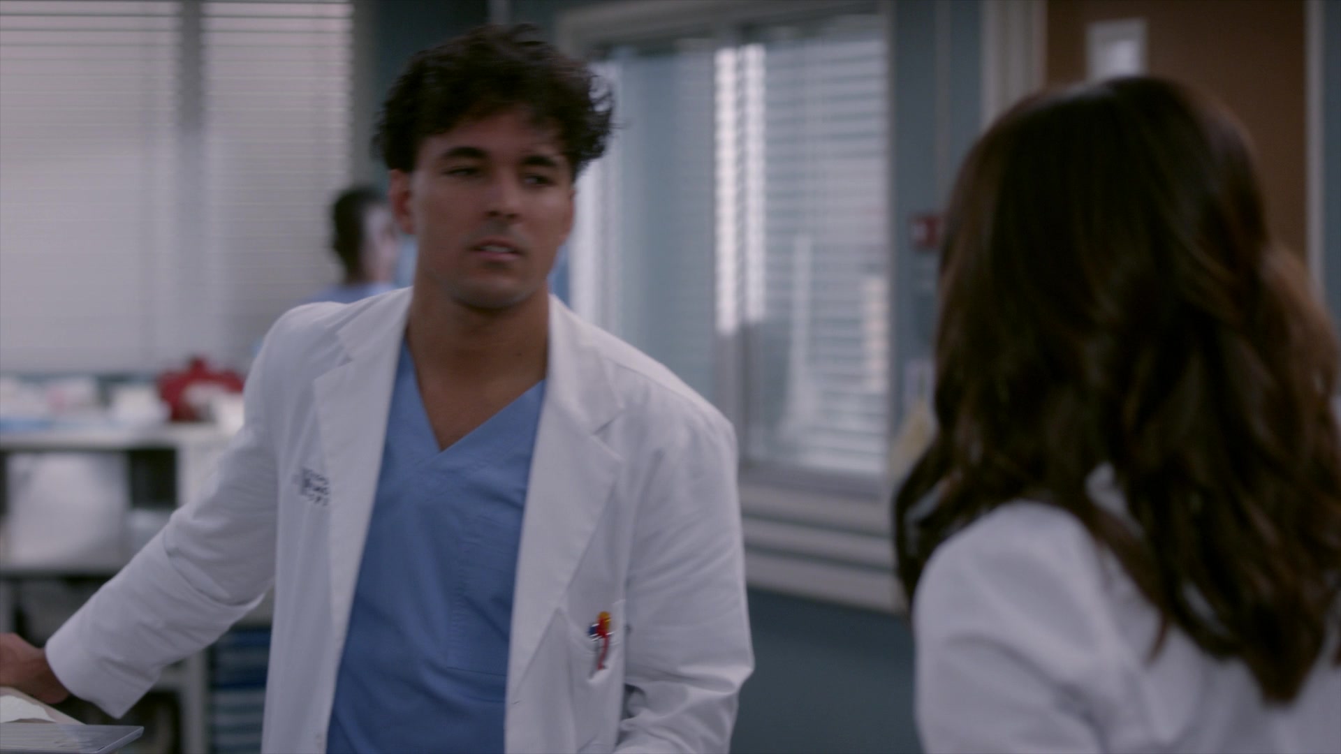 Greys_Anatomy_S19E11_0801.jpg