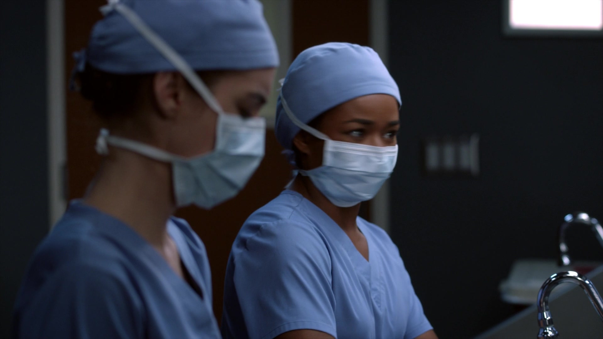 Greys_Anatomy_S19E11_0827.jpg