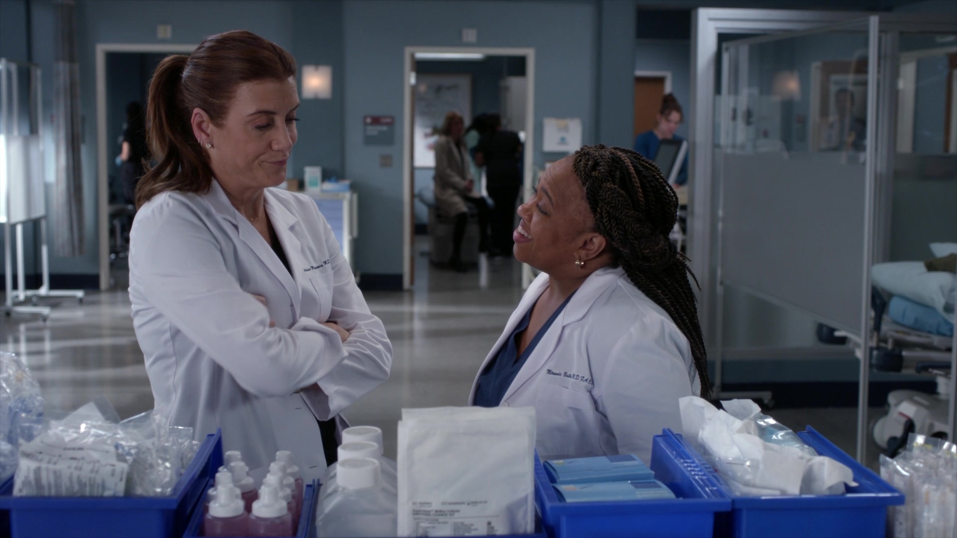 Greys_Anatomy_S19E11_0900.jpg