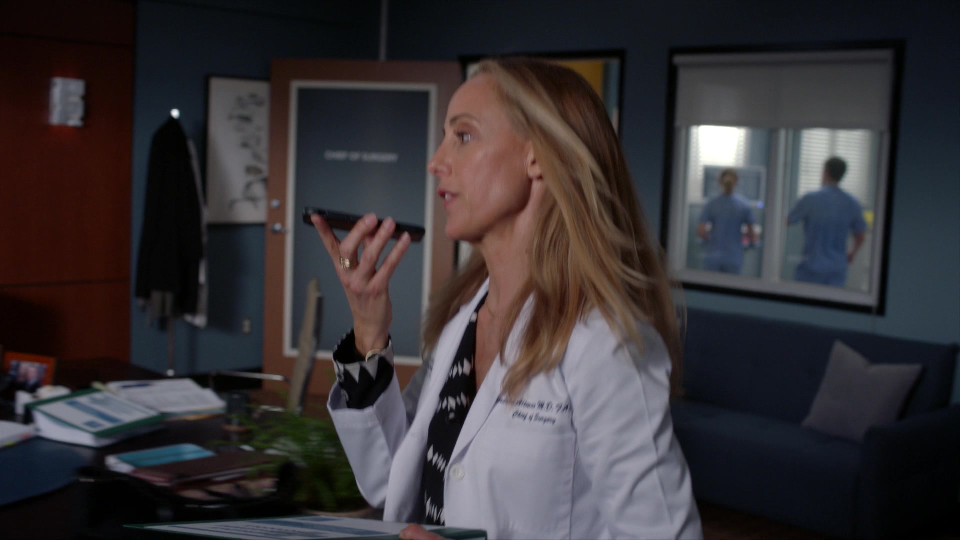 Greys_Anatomy_S19E11_0921.jpg