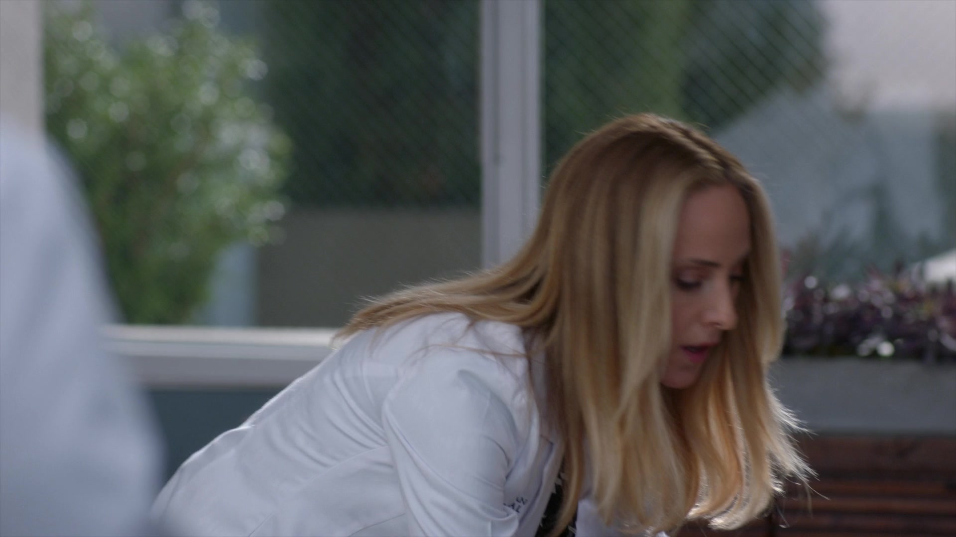 Greys_Anatomy_S19E11_0941.jpg