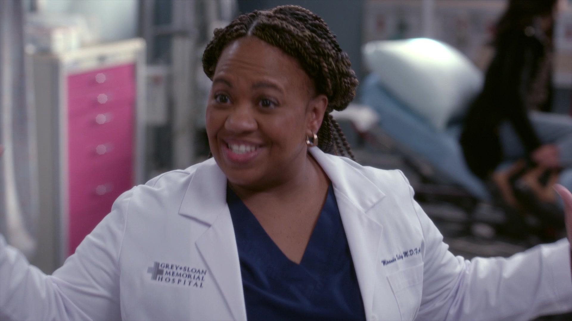 Greys_Anatomy_S19E11_1119.jpg