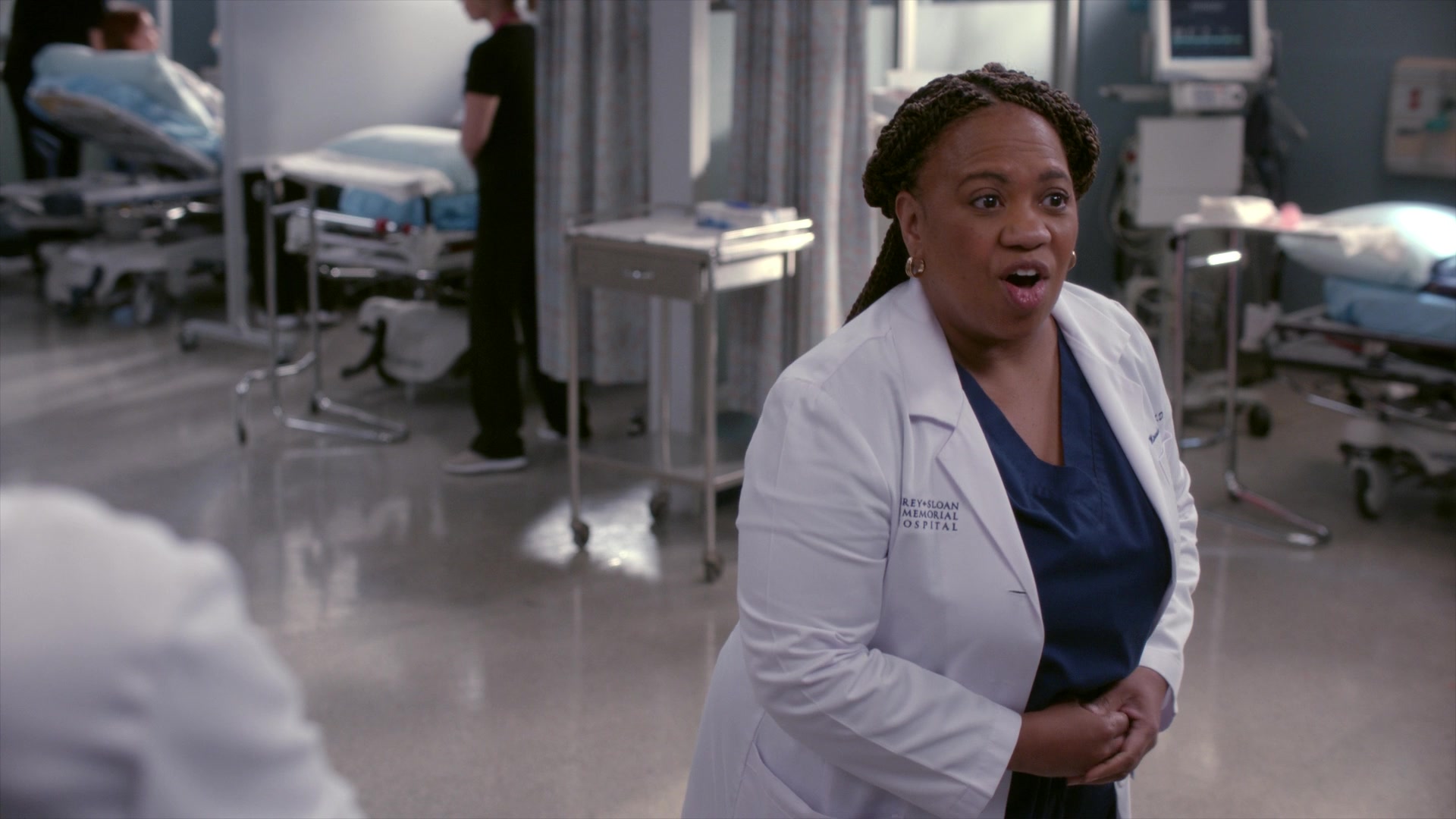 Greys_Anatomy_S19E11_1127.jpg