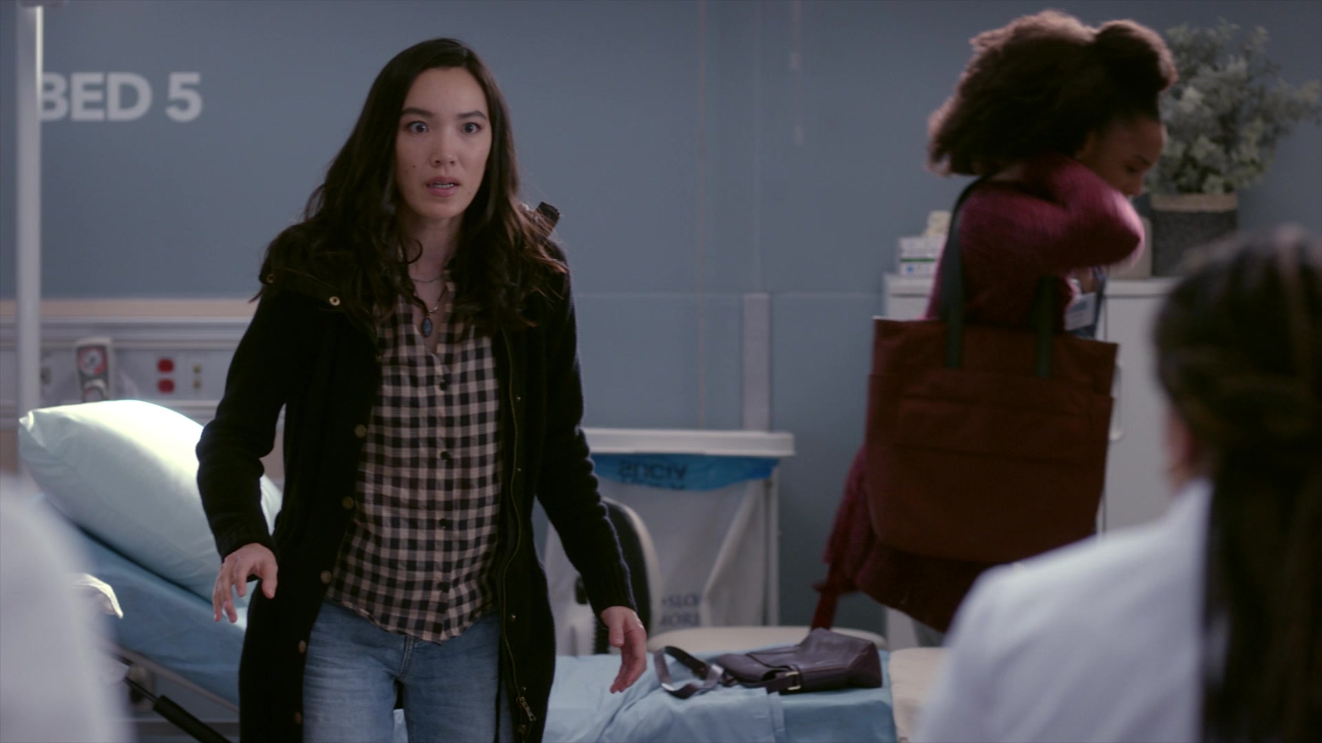 Greys_Anatomy_S19E11_1135.jpg
