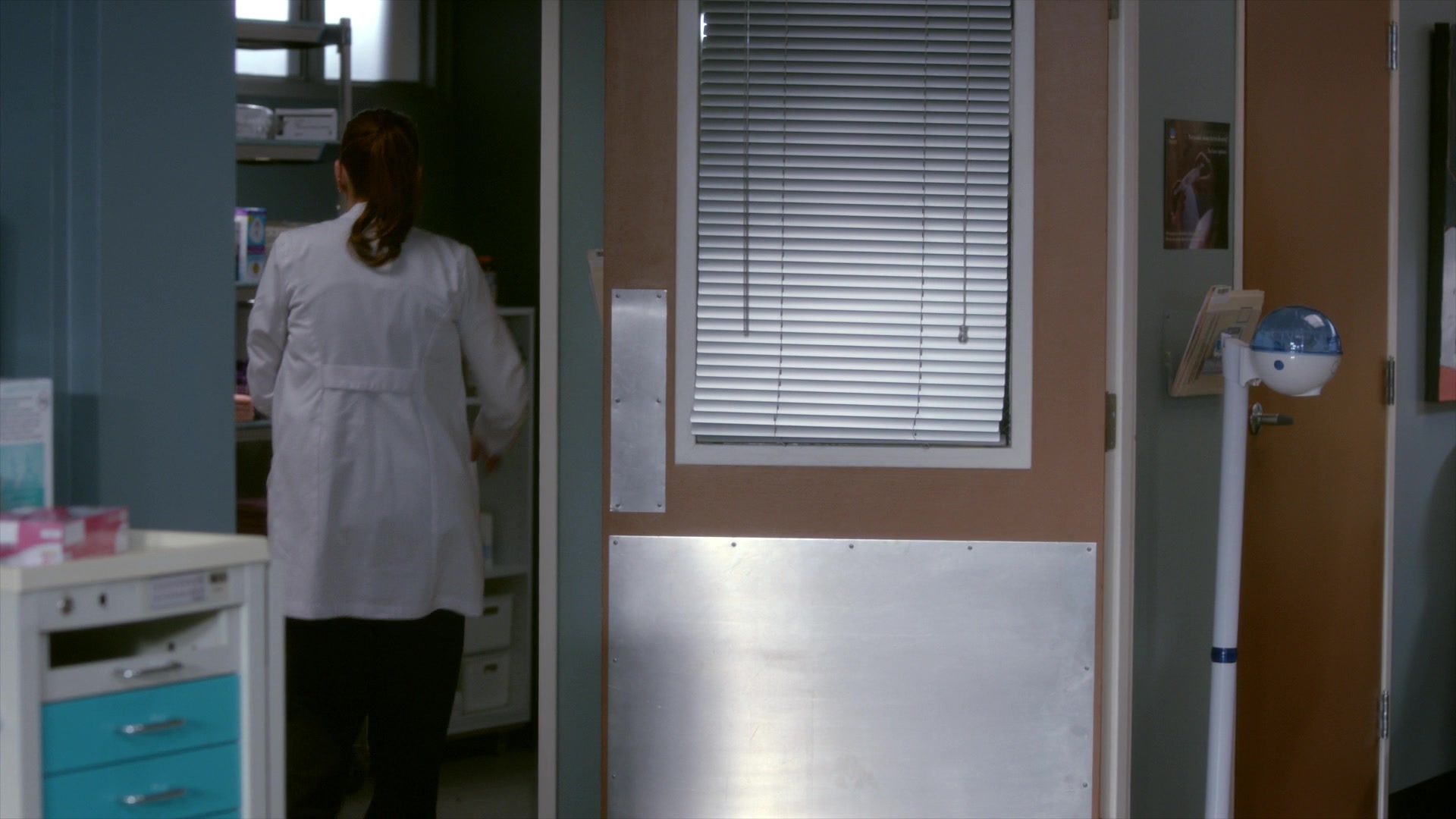 Greys_Anatomy_S19E11_1144.jpg