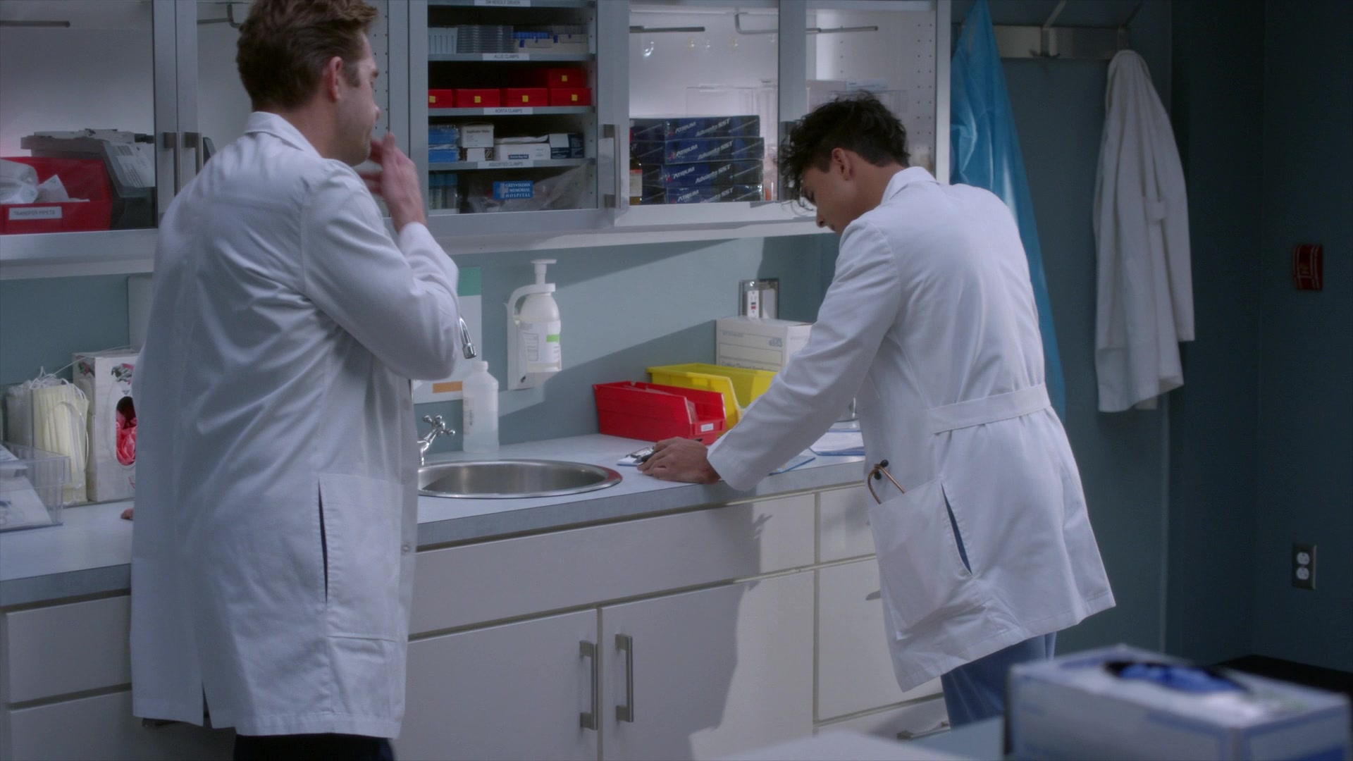 Greys_Anatomy_S19E11_1174.jpg