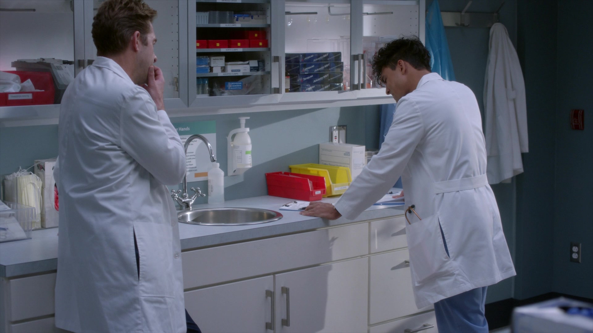 Greys_Anatomy_S19E11_1175.jpg