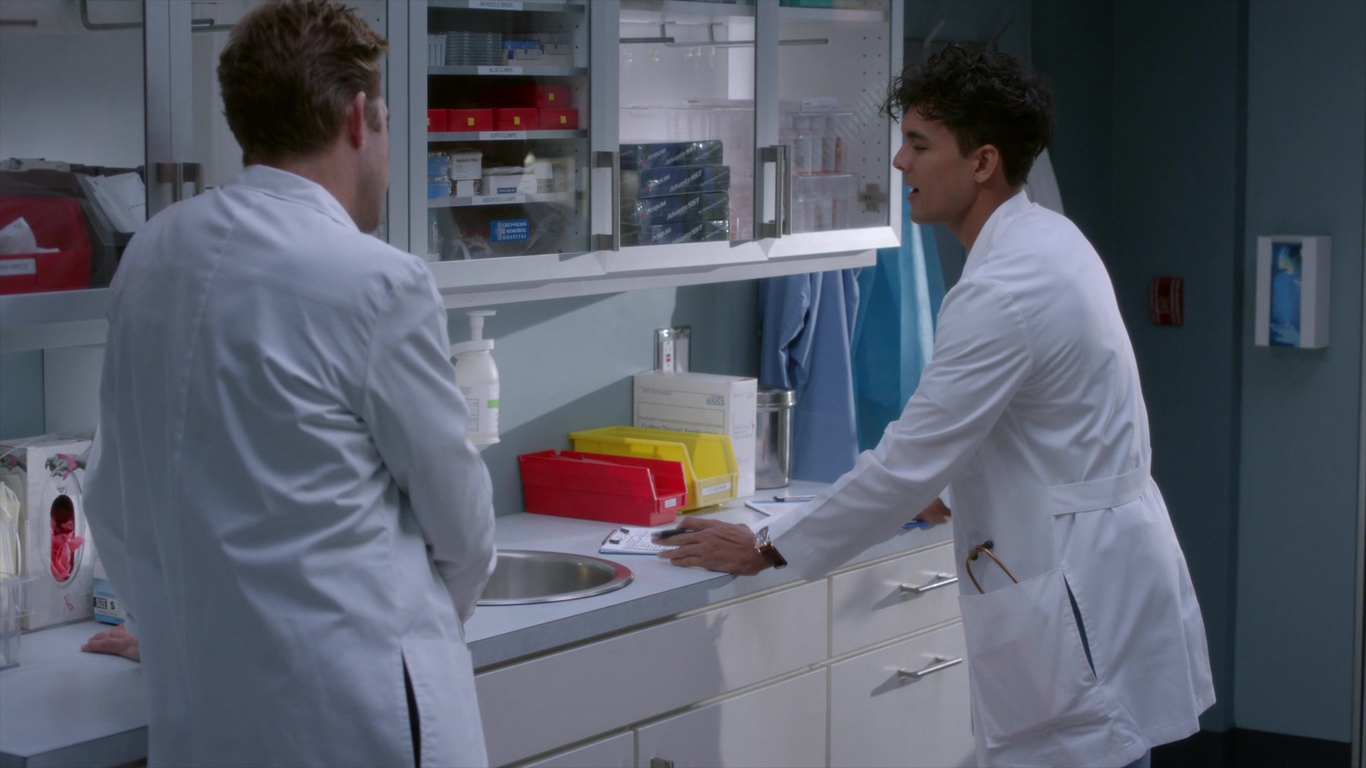 Greys_Anatomy_S19E11_1179.jpg