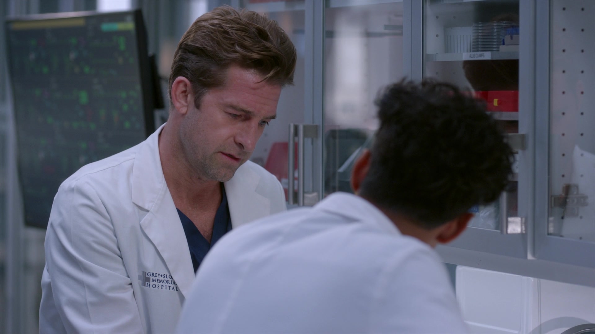 Greys_Anatomy_S19E11_1203.jpg