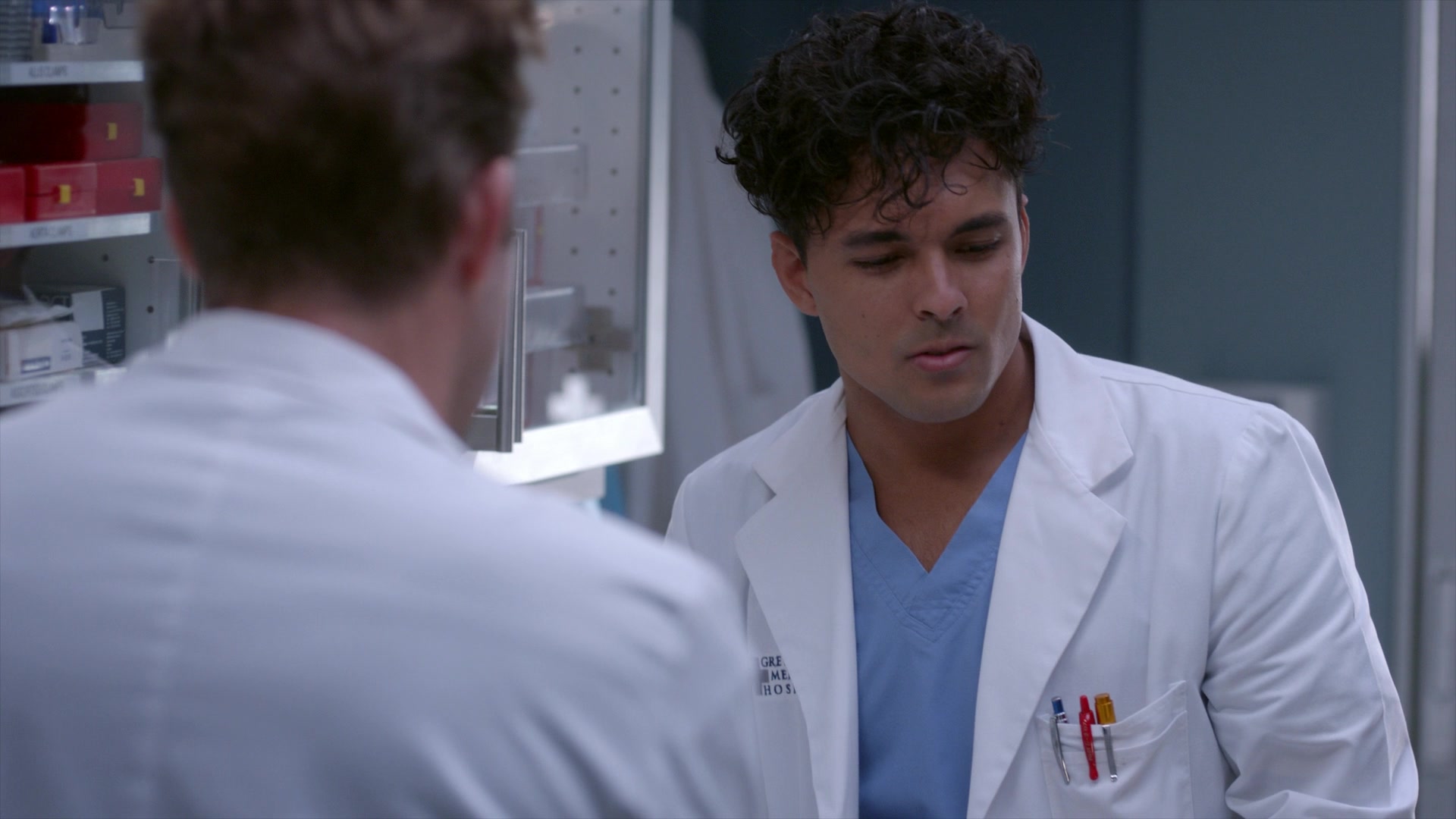 Greys_Anatomy_S19E11_1207.jpg
