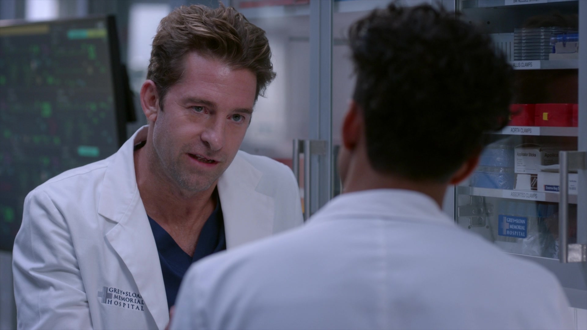 Greys_Anatomy_S19E11_1222.jpg