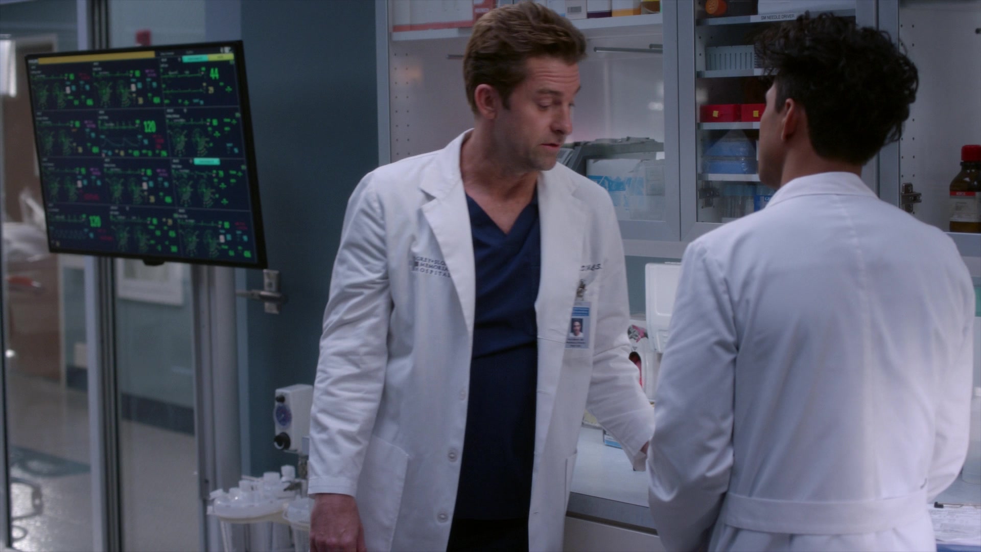 Greys_Anatomy_S19E11_1229.jpg