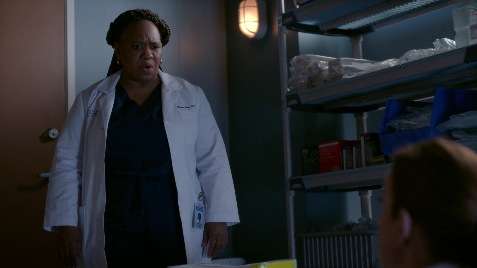 Greys_Anatomy_S19E11_1266.jpg