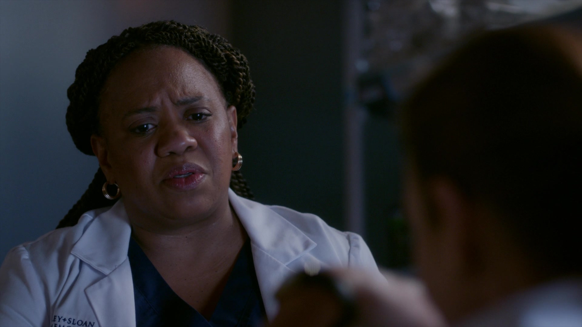 Greys_Anatomy_S19E11_1307.jpg