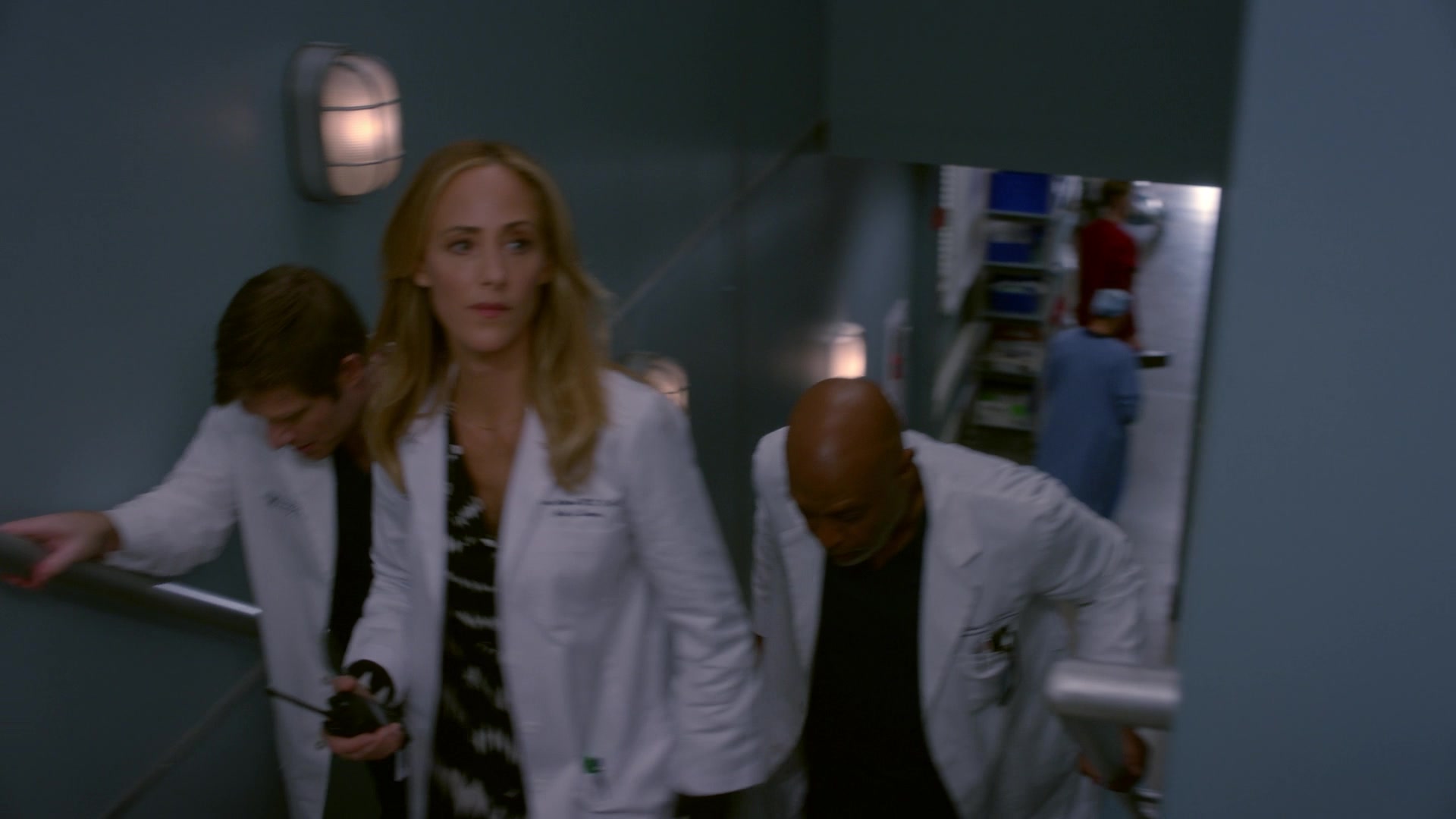 Greys_Anatomy_S19E11_1360.jpg