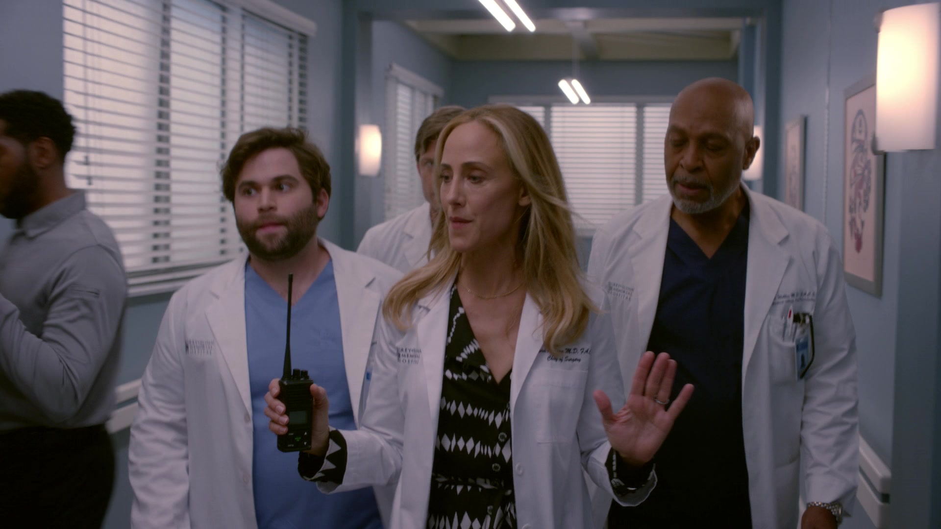 Greys_Anatomy_S19E11_1366.jpg